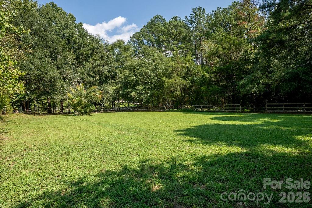 8095 Henry Harris Road Property Photo 3