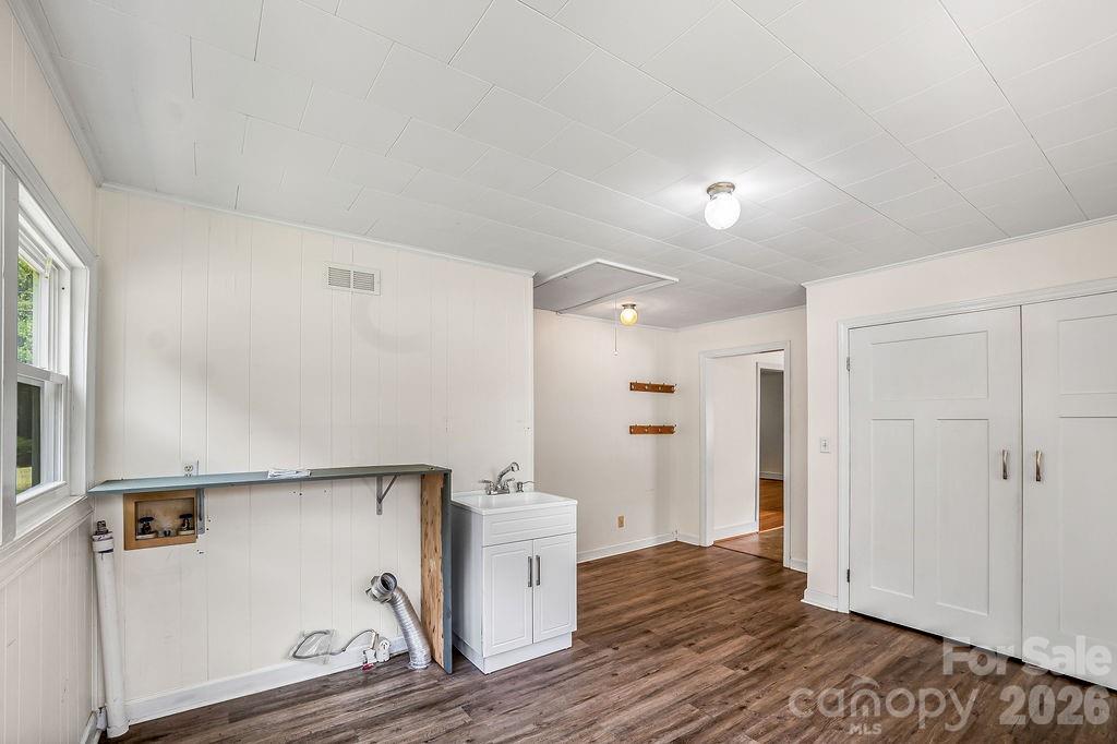 8095 Henry Harris Road Property Photo 16