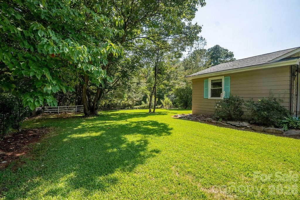 8095 Henry Harris Road Property Photo 33