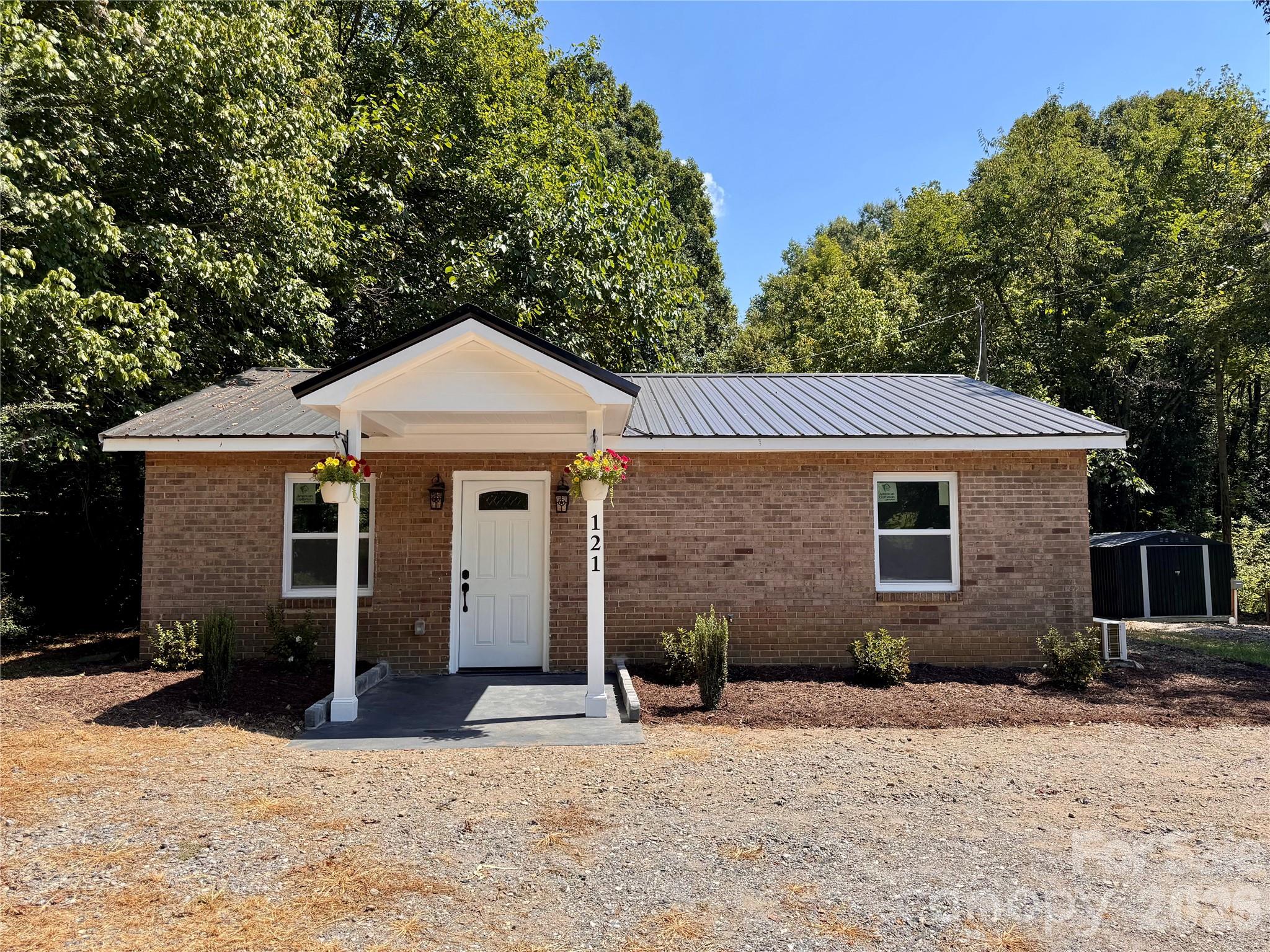 121 Givens Street