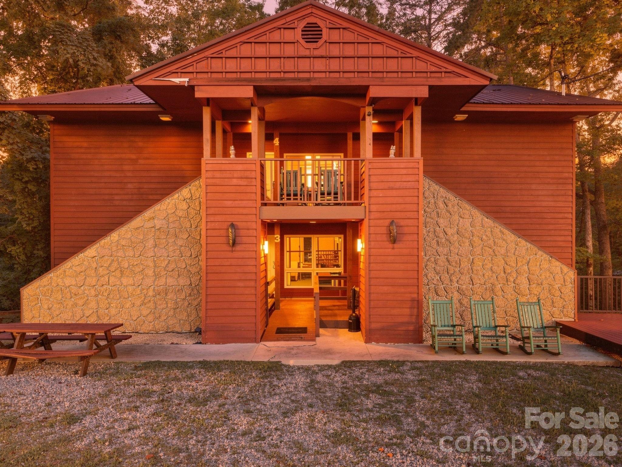 55 57 Observation Point Drive