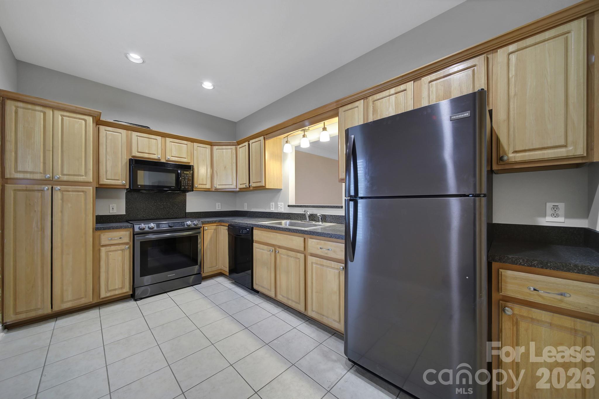 6932 Misty Pine Lane Property Photo 5