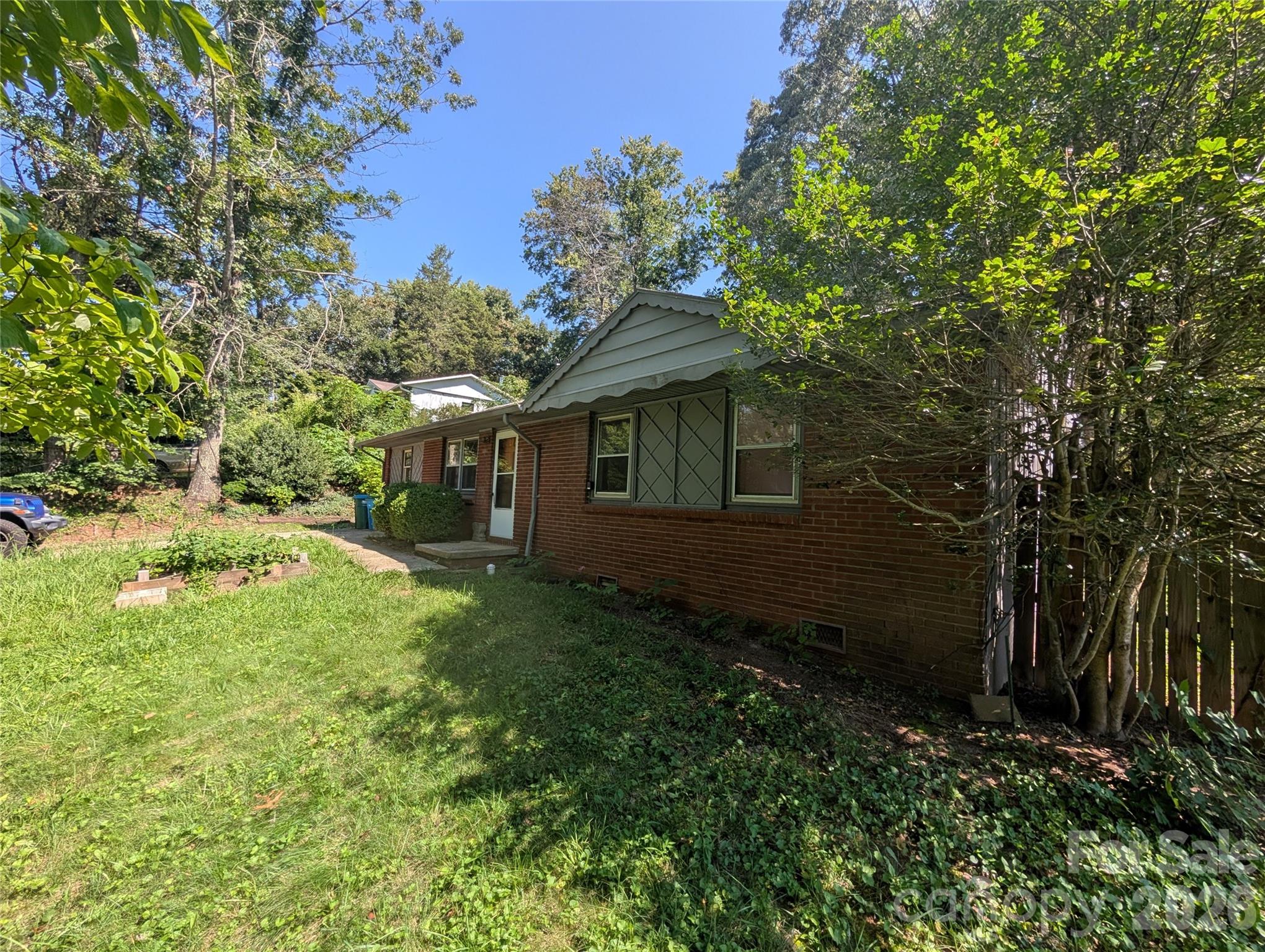 202 Melody Circle Property Photo 2