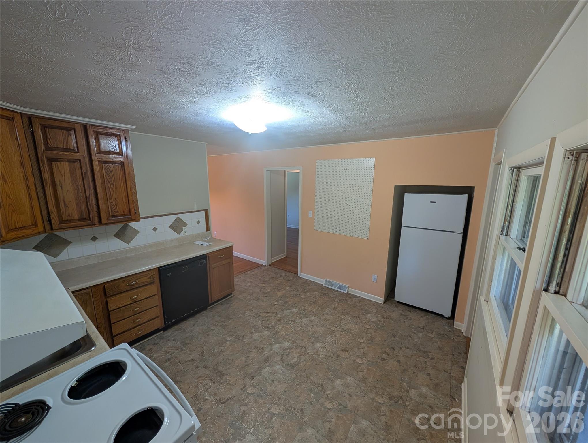 202 Melody Circle Property Photo 5