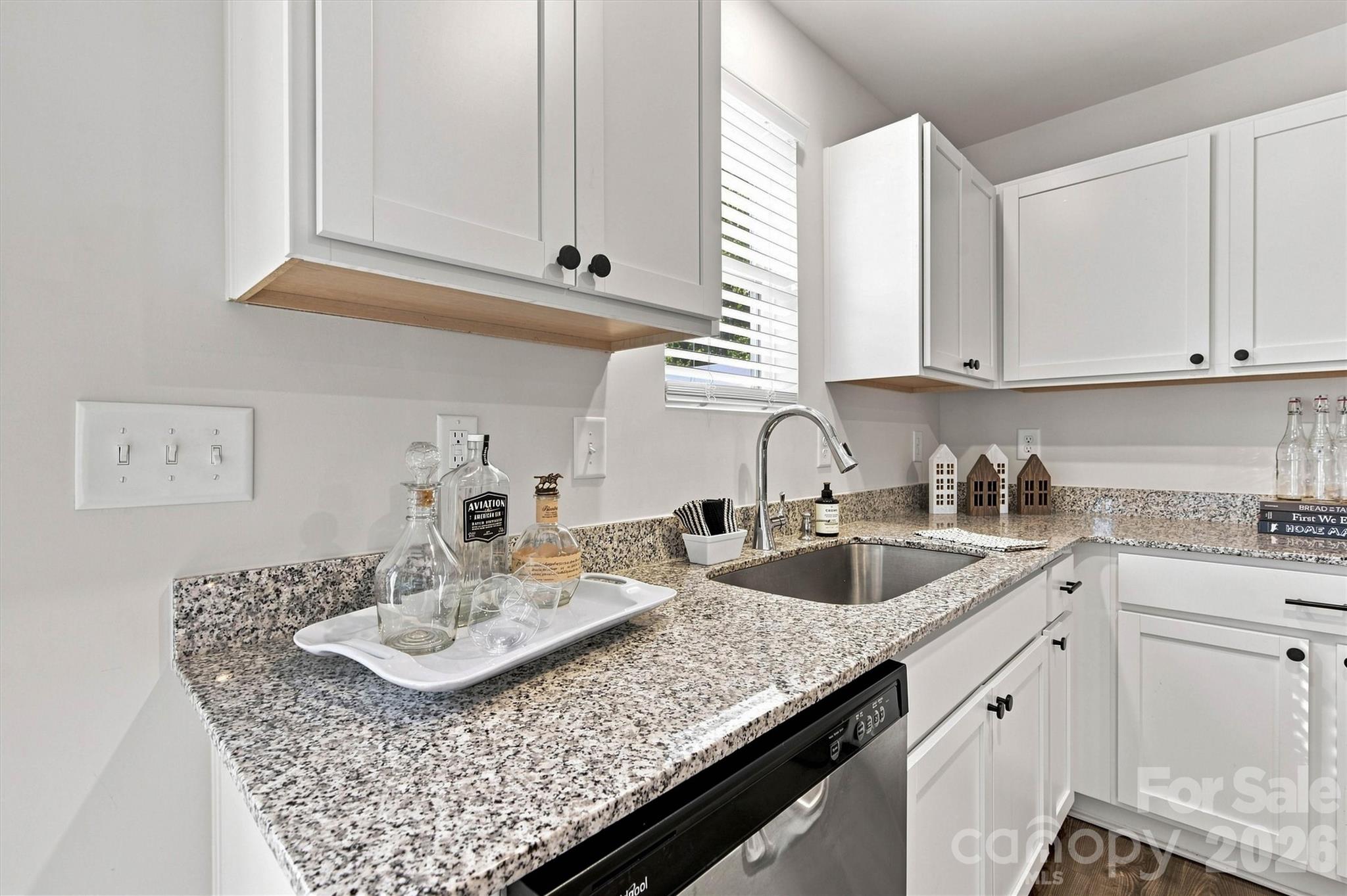115 Villa Lane 8 Property Photo 7