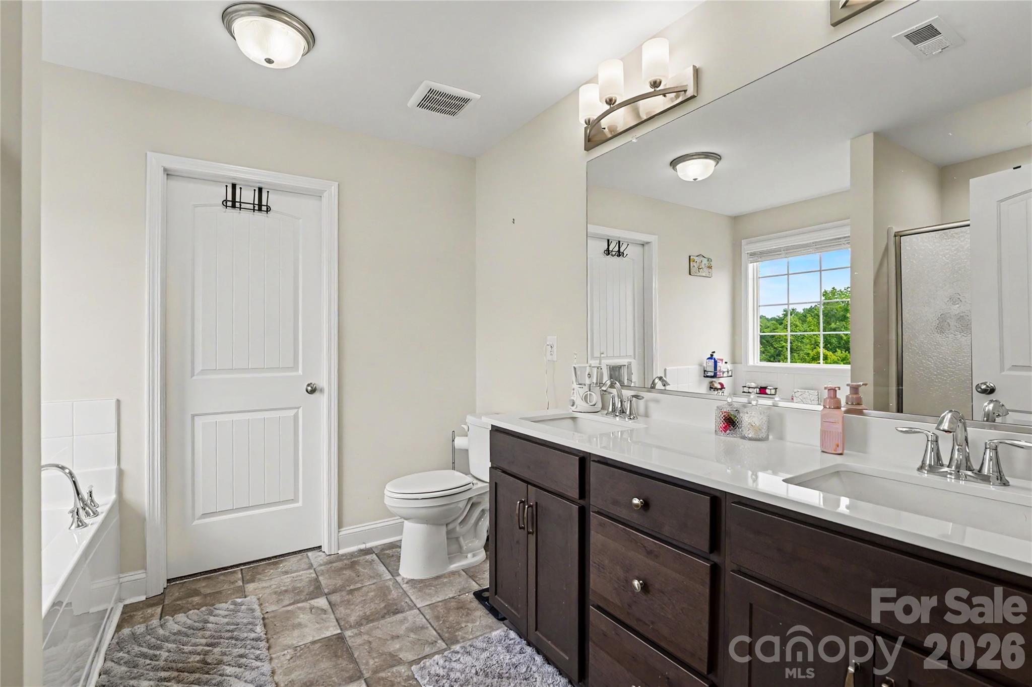 246 Kyndall Run Drive Property Photo 17