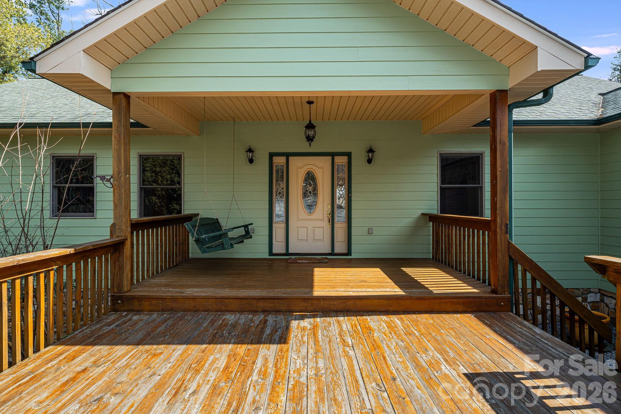 20 Stony Crest Drive Property Photo 2