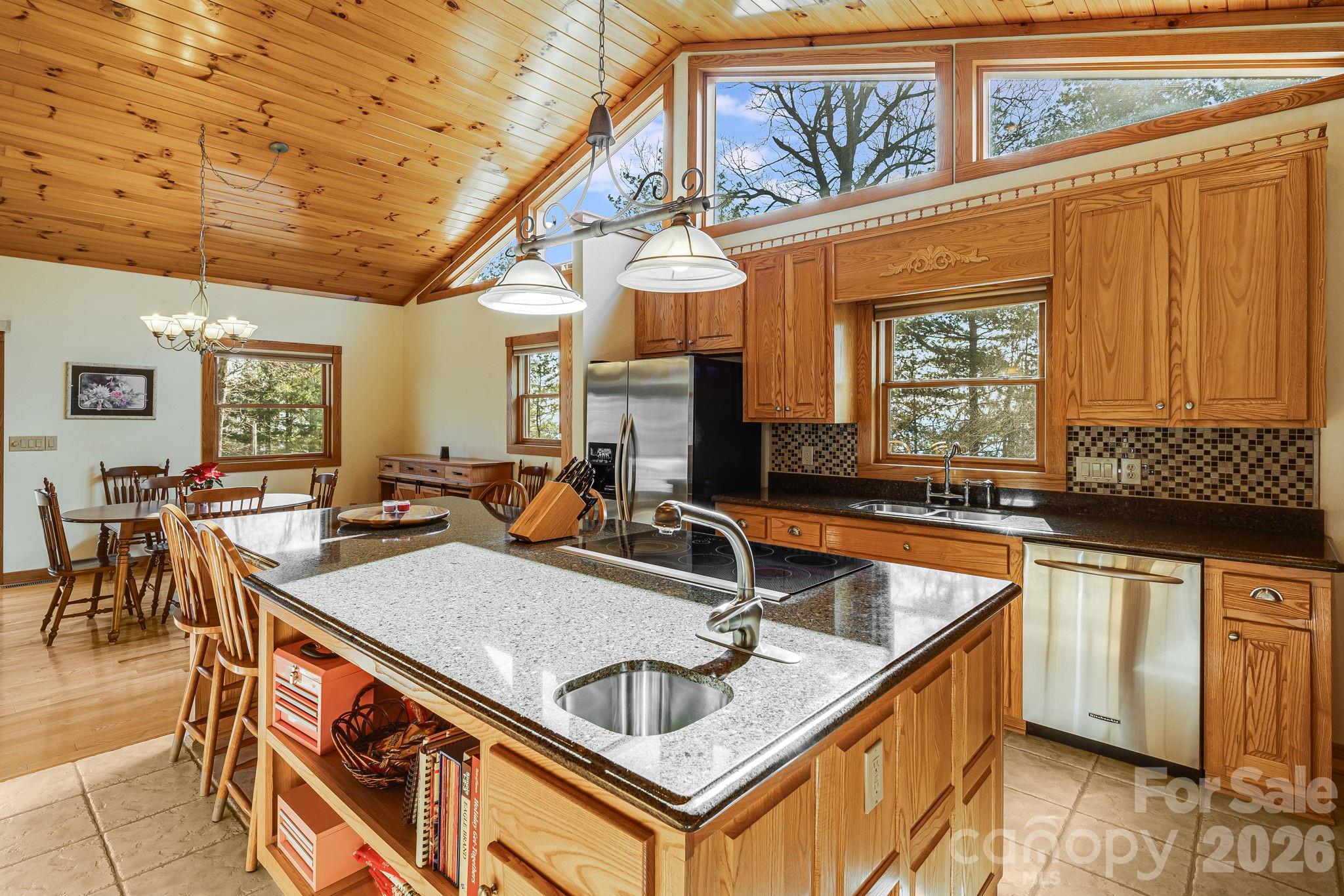20 Stony Crest Drive Property Photo 14