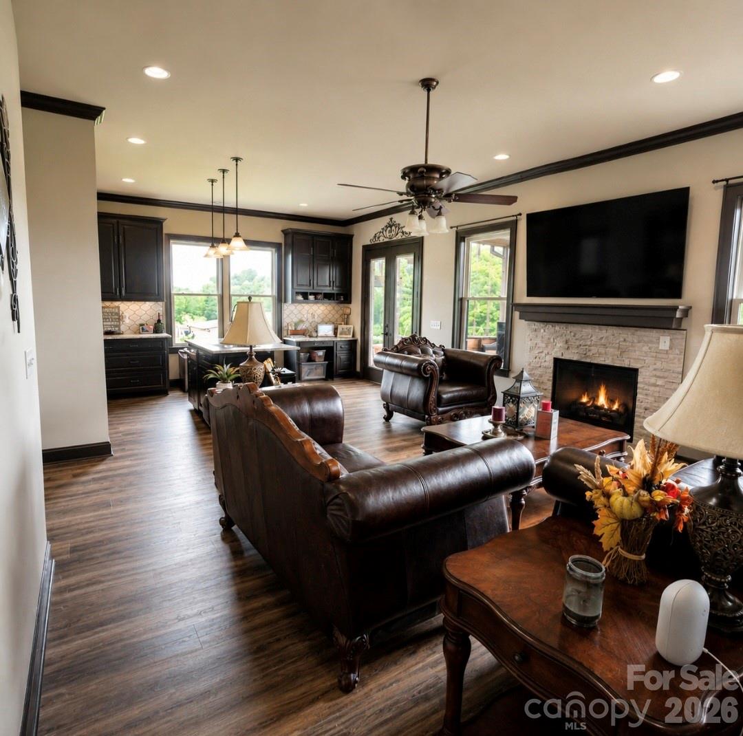 3233 Hahn Scott Road Property Photo 3