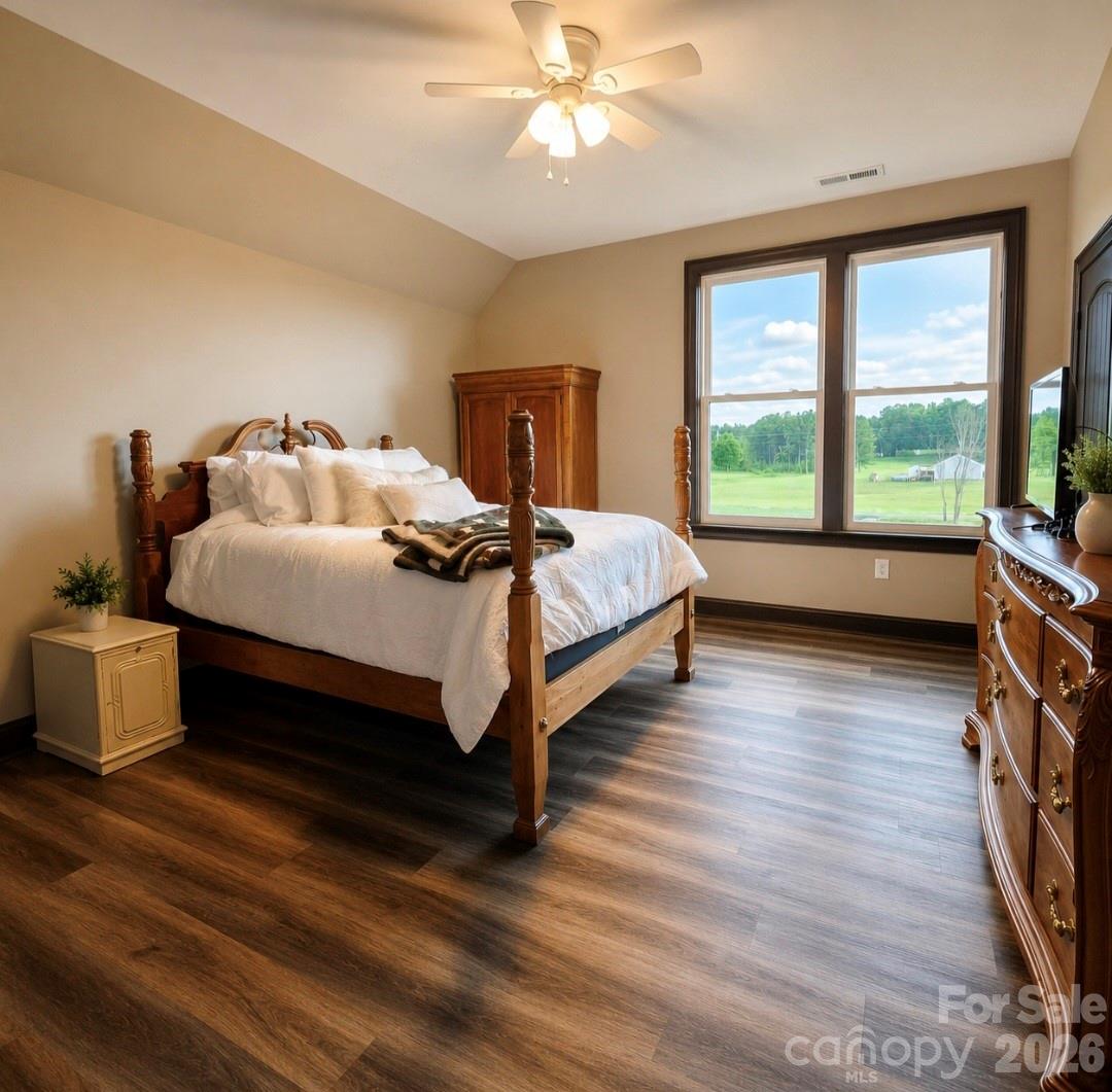 3233 Hahn Scott Road Property Photo 10