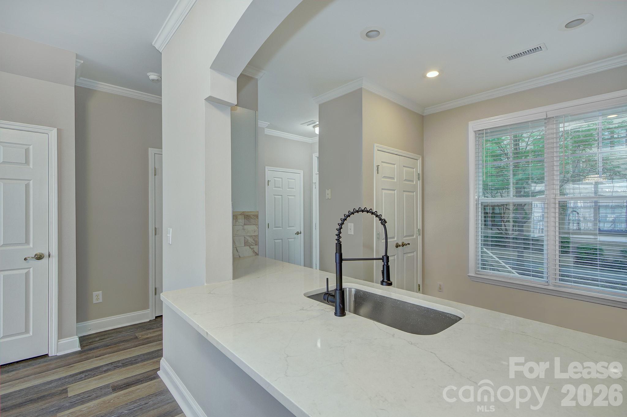 210 S Cedar Street Property Photo 7