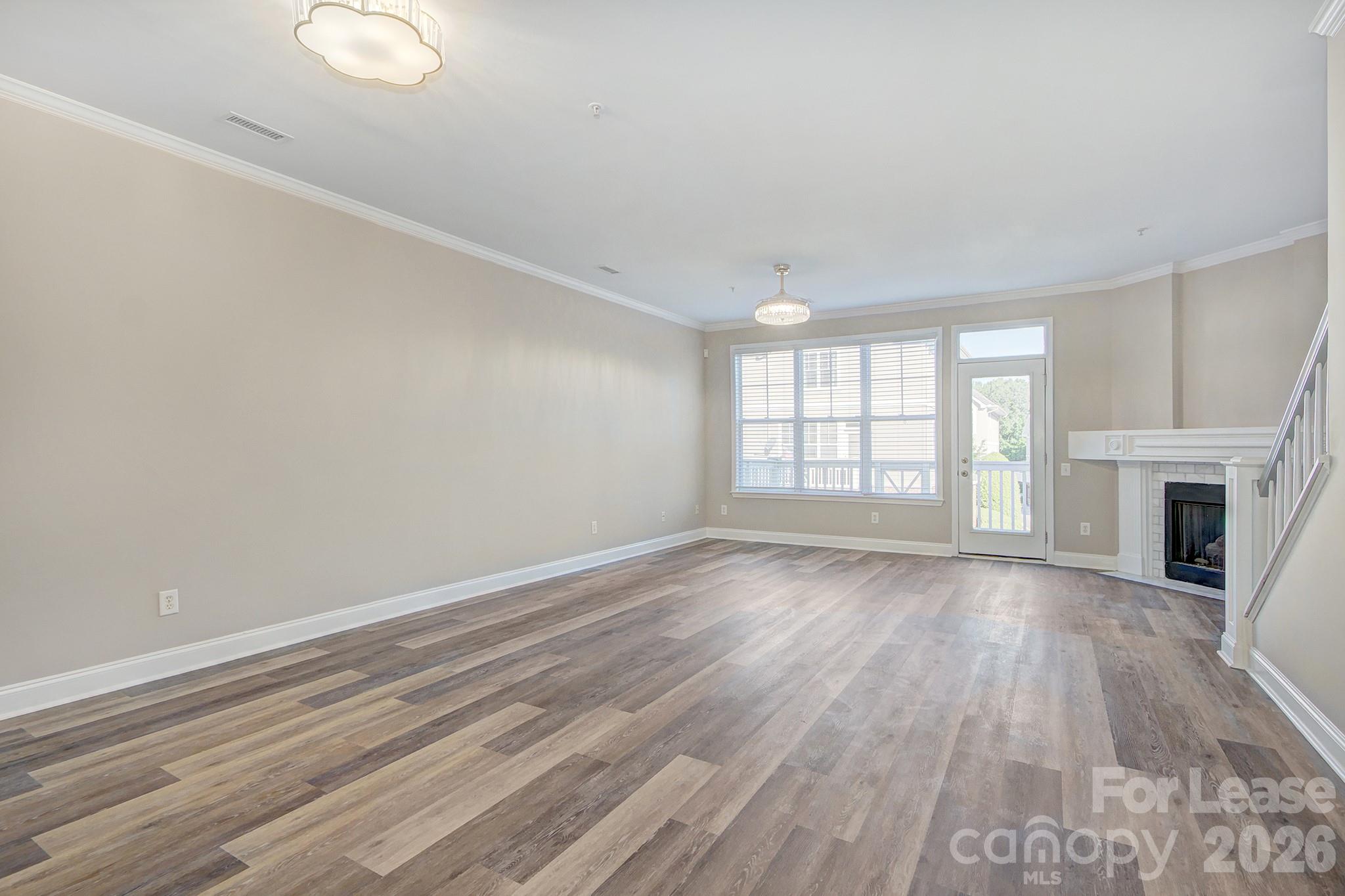 210 S Cedar Street Property Photo 10