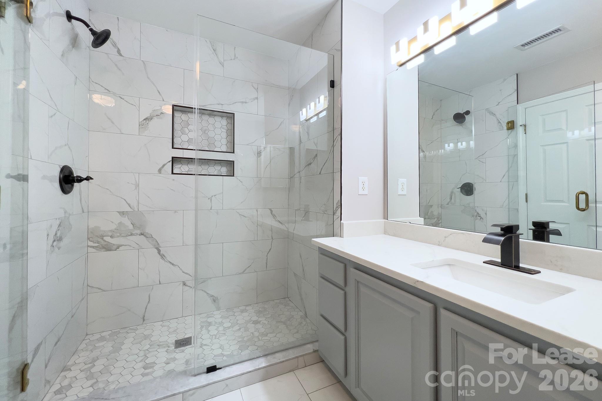 210 S Cedar Street Property Photo 18
