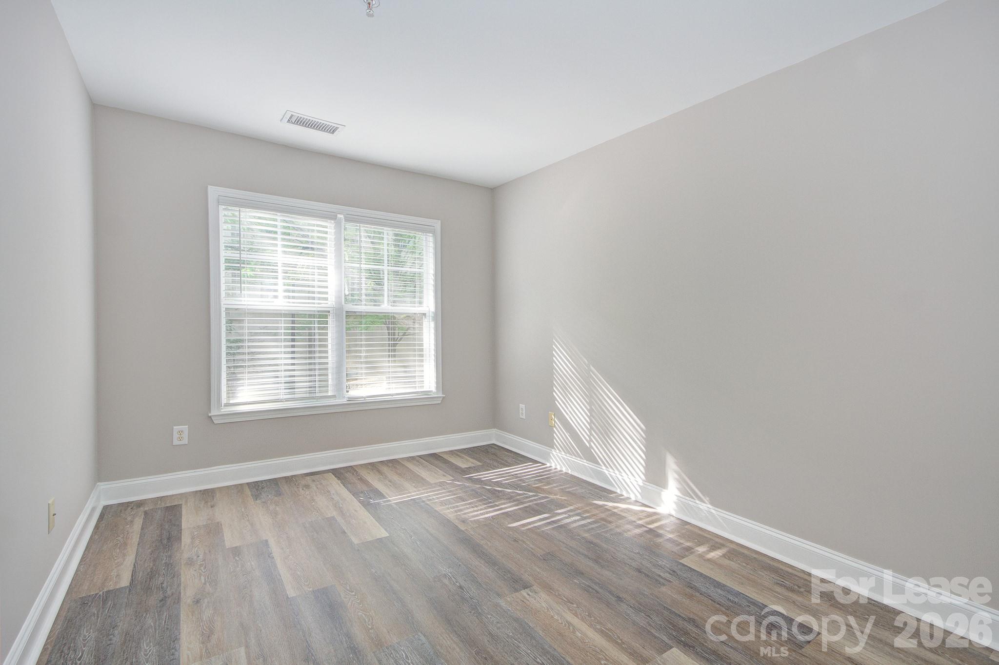 210 S Cedar Street Property Photo 25
