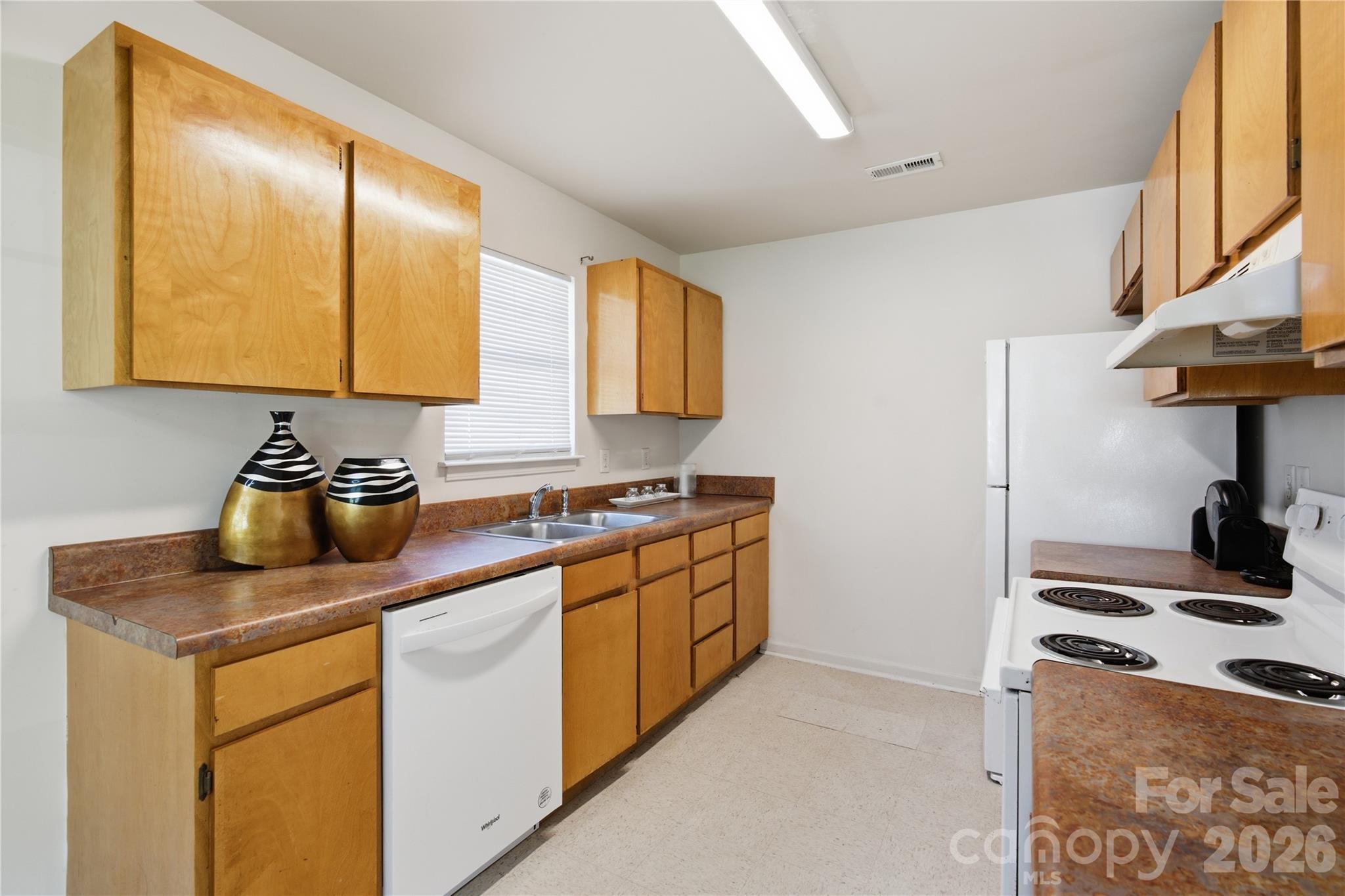 3608 Corbett Street Property Photo 4
