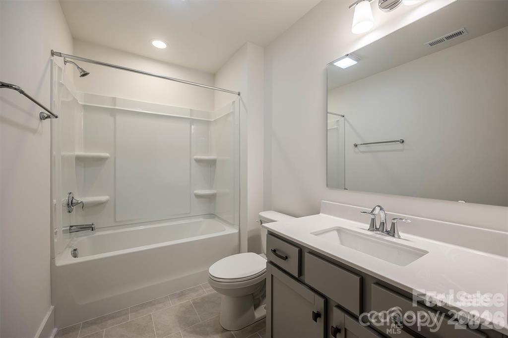1241 Eastway Drive Property Photo 12