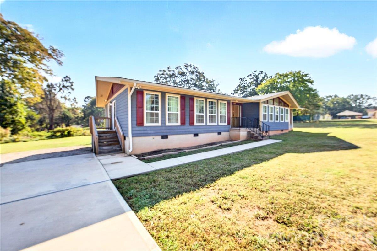 1811 Little Rock Road Property Photo 3
