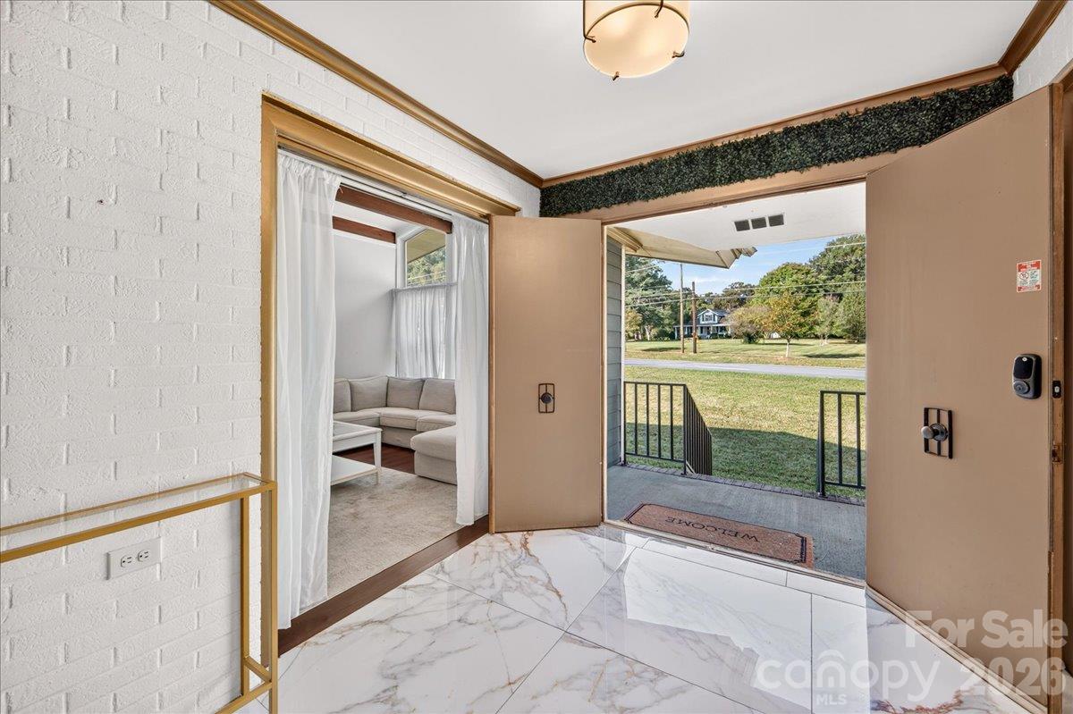 1811 Little Rock Road Property Photo 4