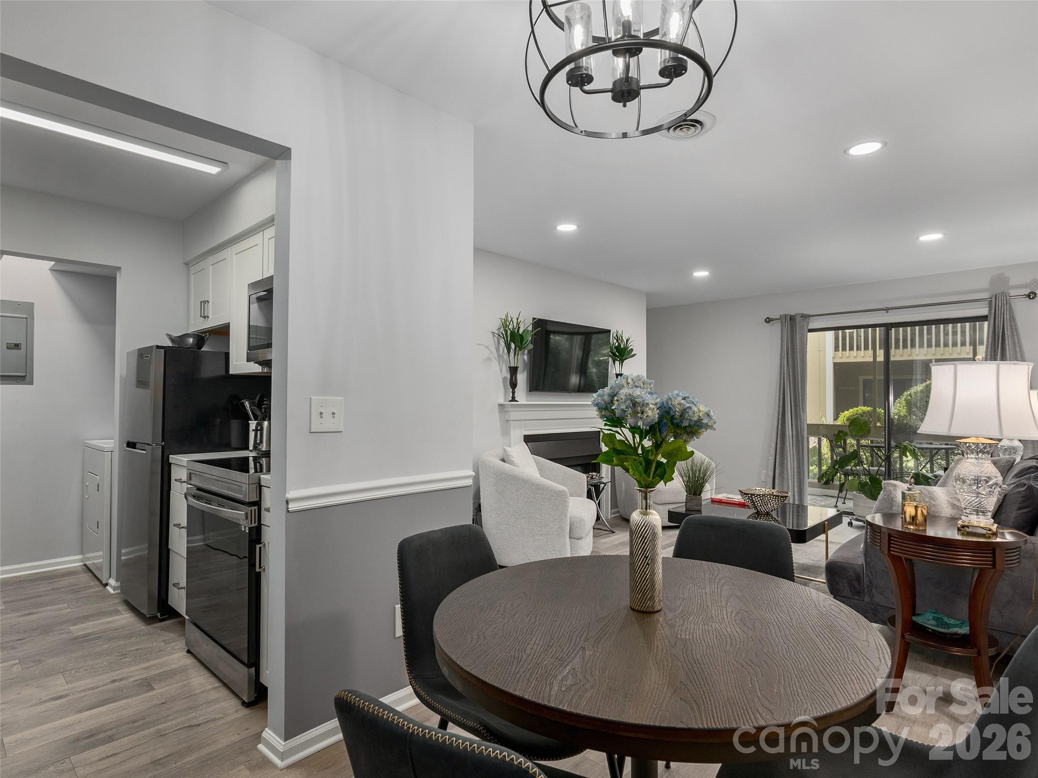 110 Heywood Road 4a Property Photo 7