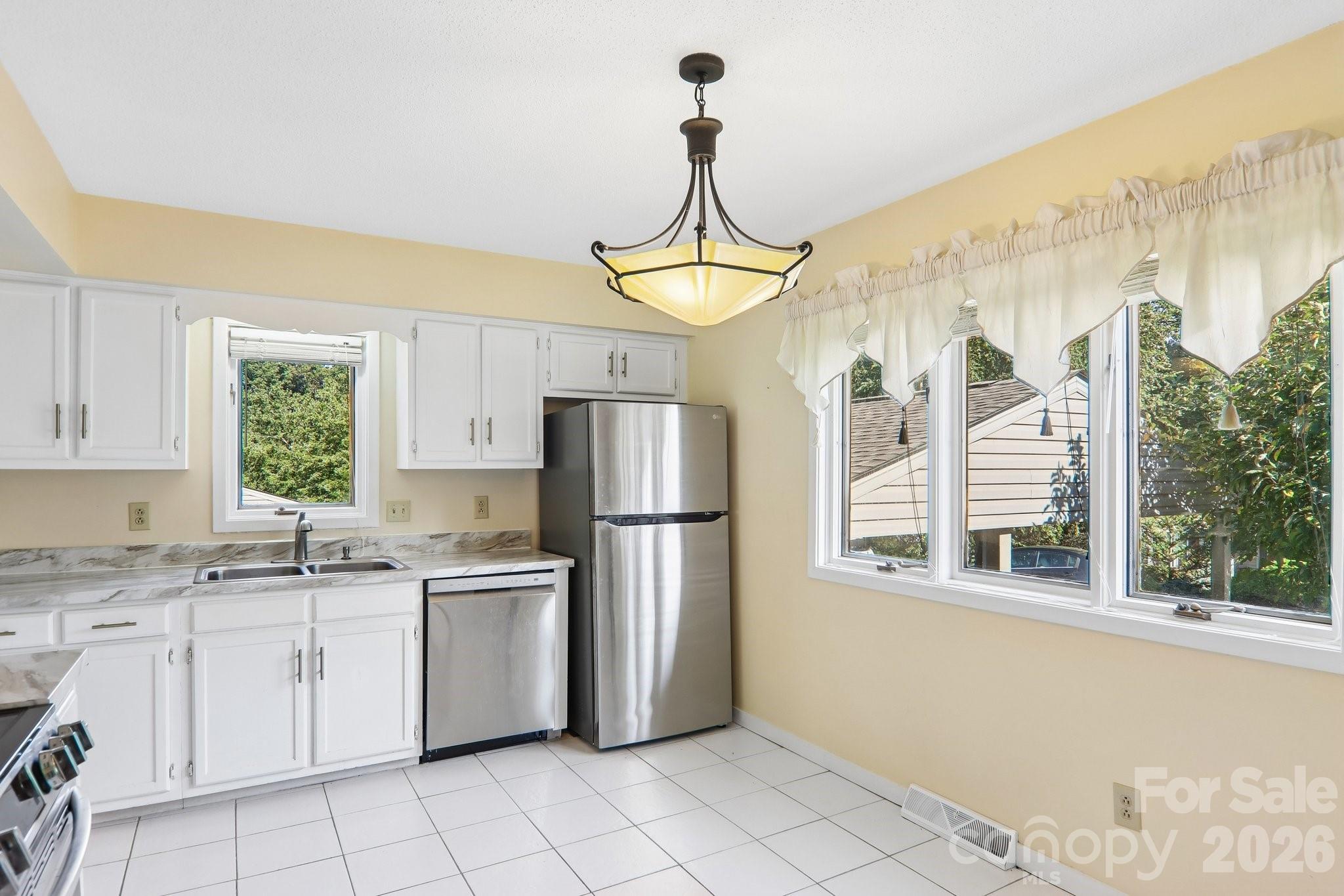 18 Foxmoor Court Property Photo 6
