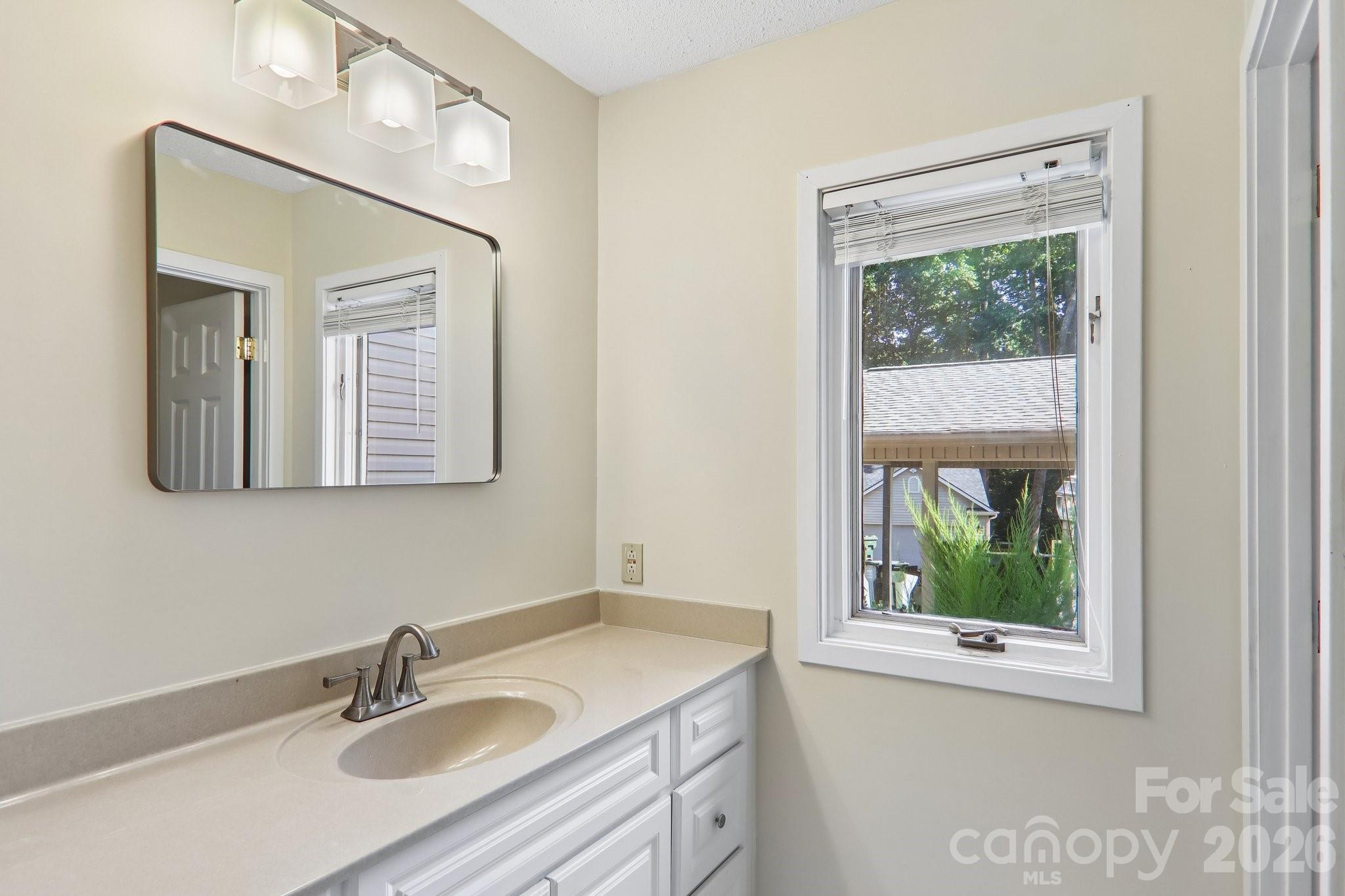 18 Foxmoor Court Property Photo 12