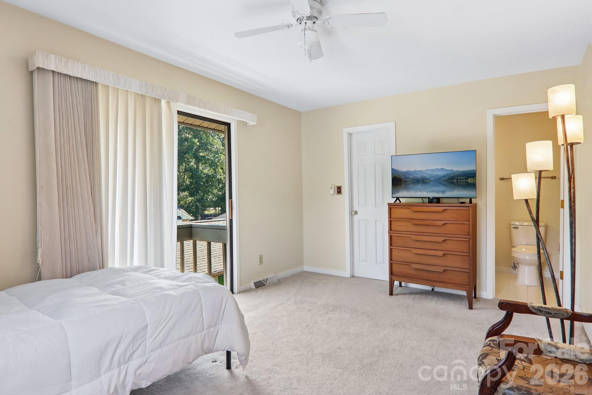 18 Foxmoor Court Property Photo 16