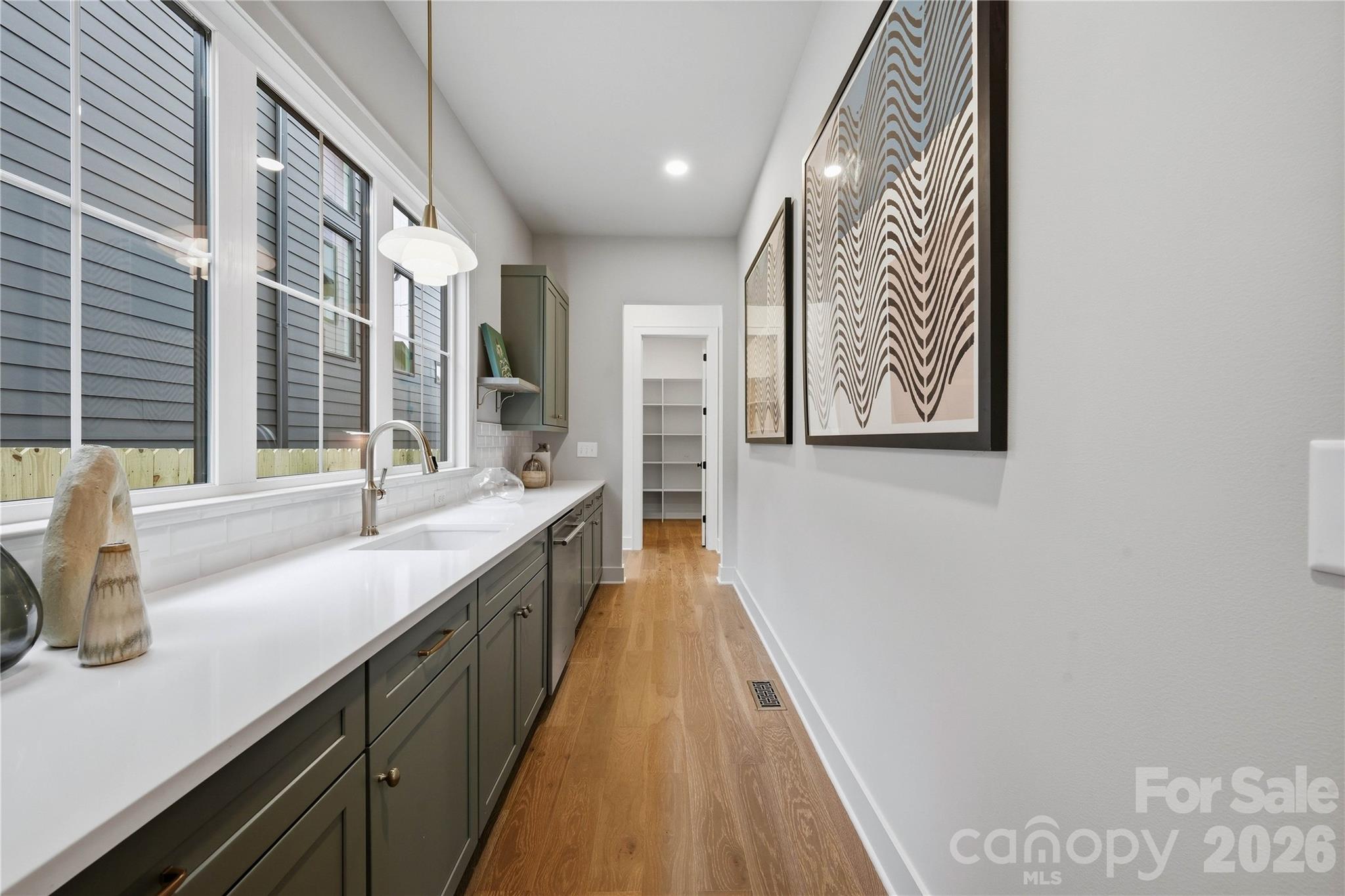 1115 Lomax Avenue Property Photo 18