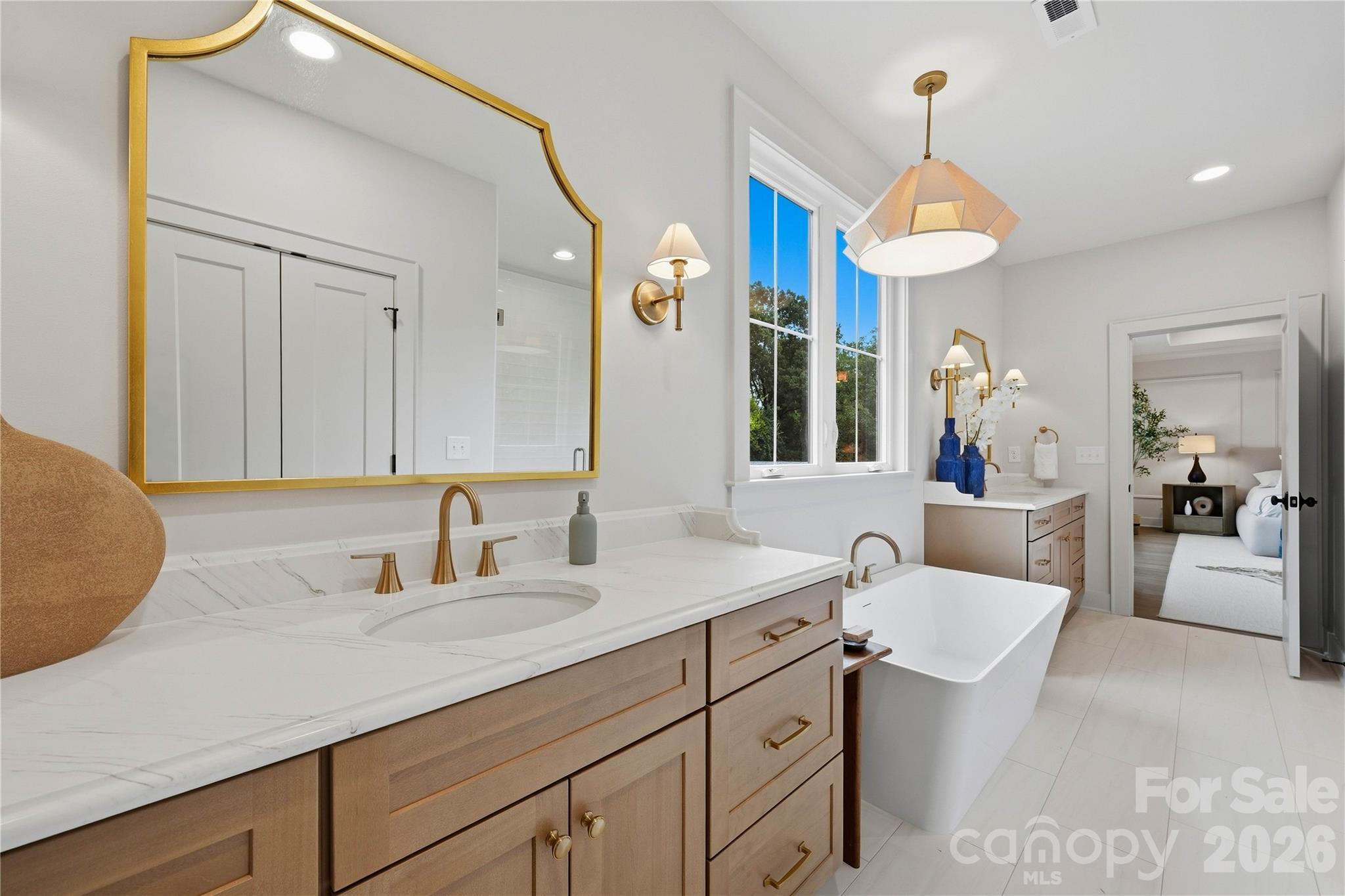 1115 Lomax Avenue Property Photo 32