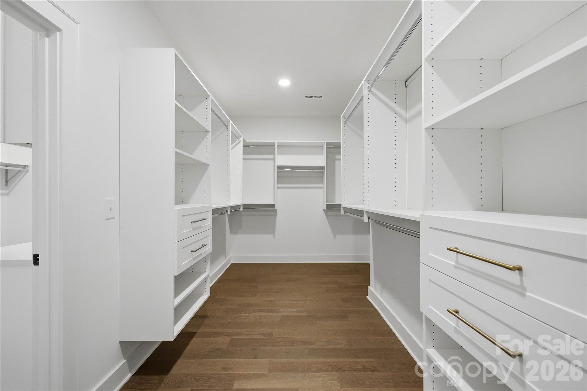 1115 Lomax Avenue Property Photo 34