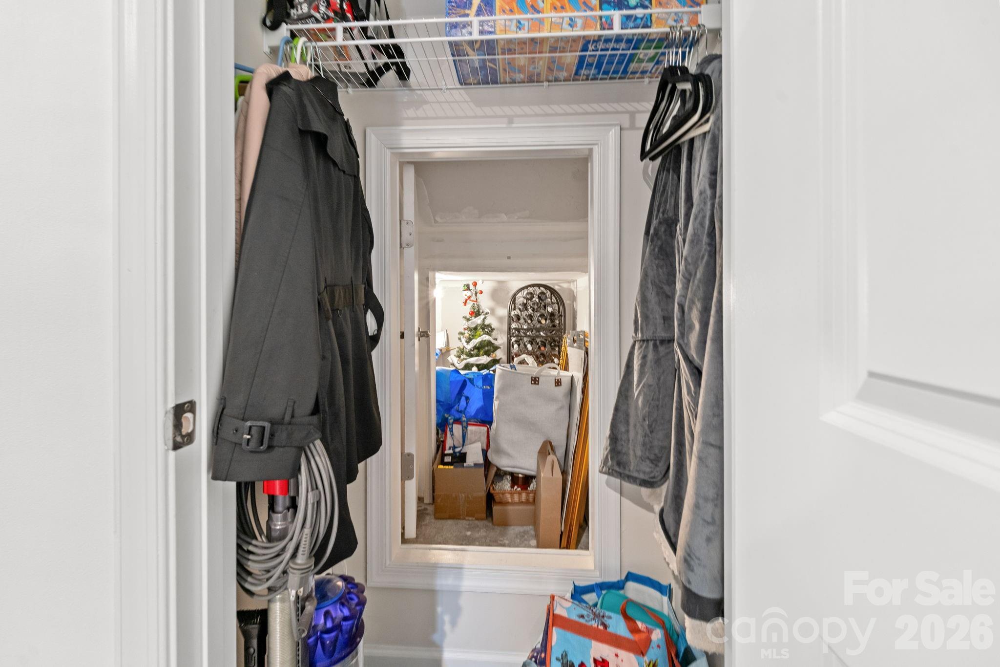 435 Lahinch Drive Property Photo 23