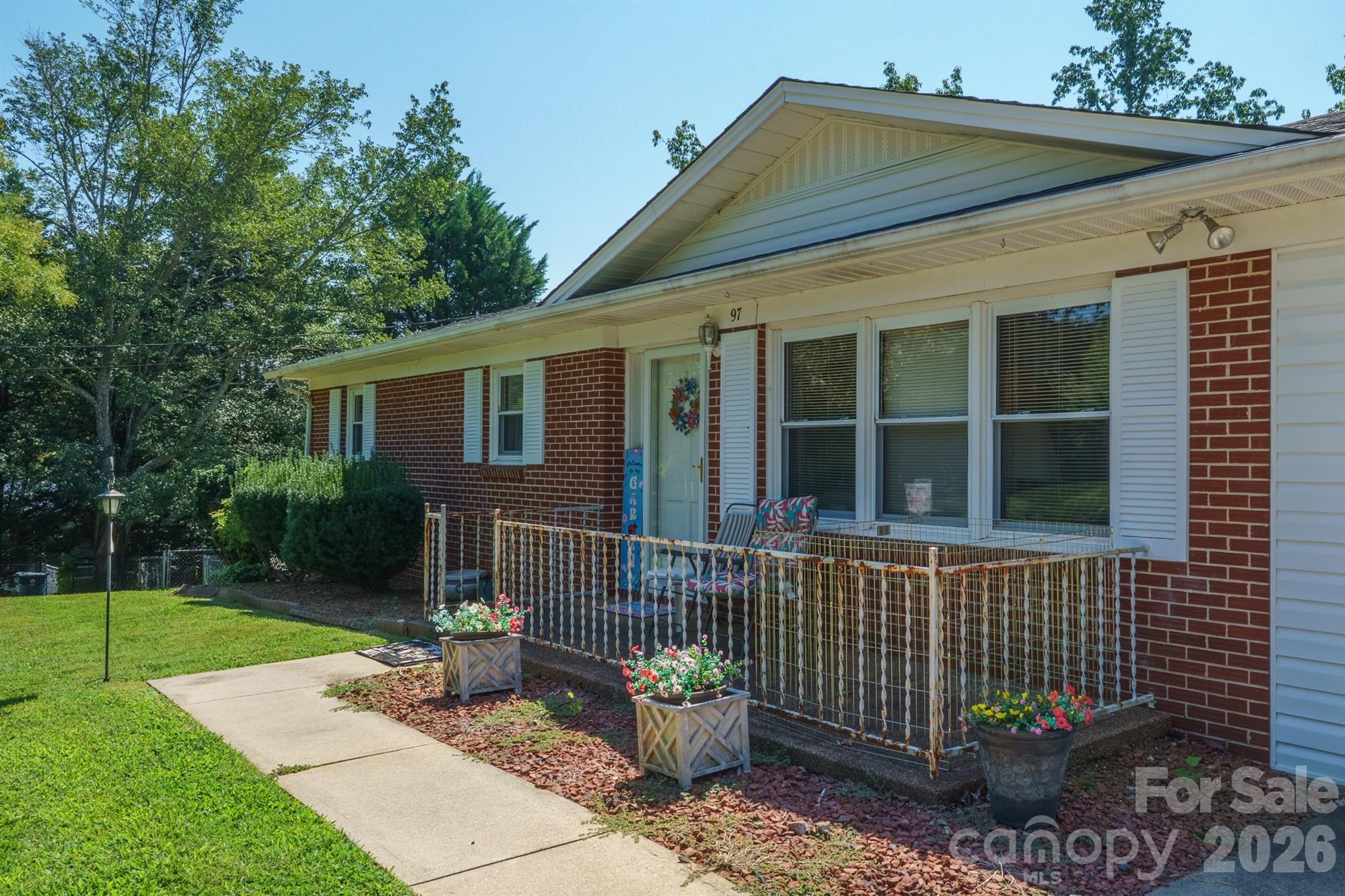 97 Willow Court Property Photo 3