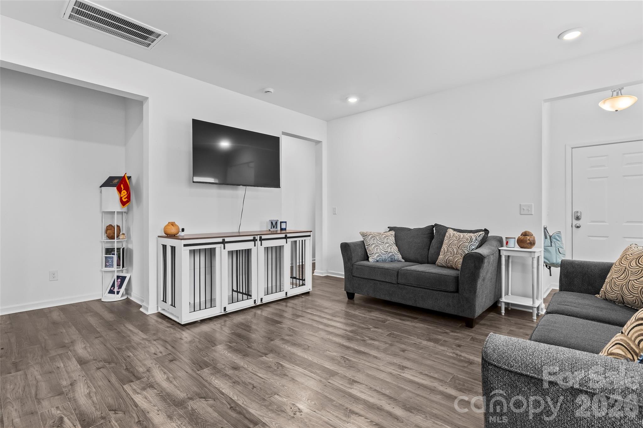 72 Cobbler Drive Property Photo 3