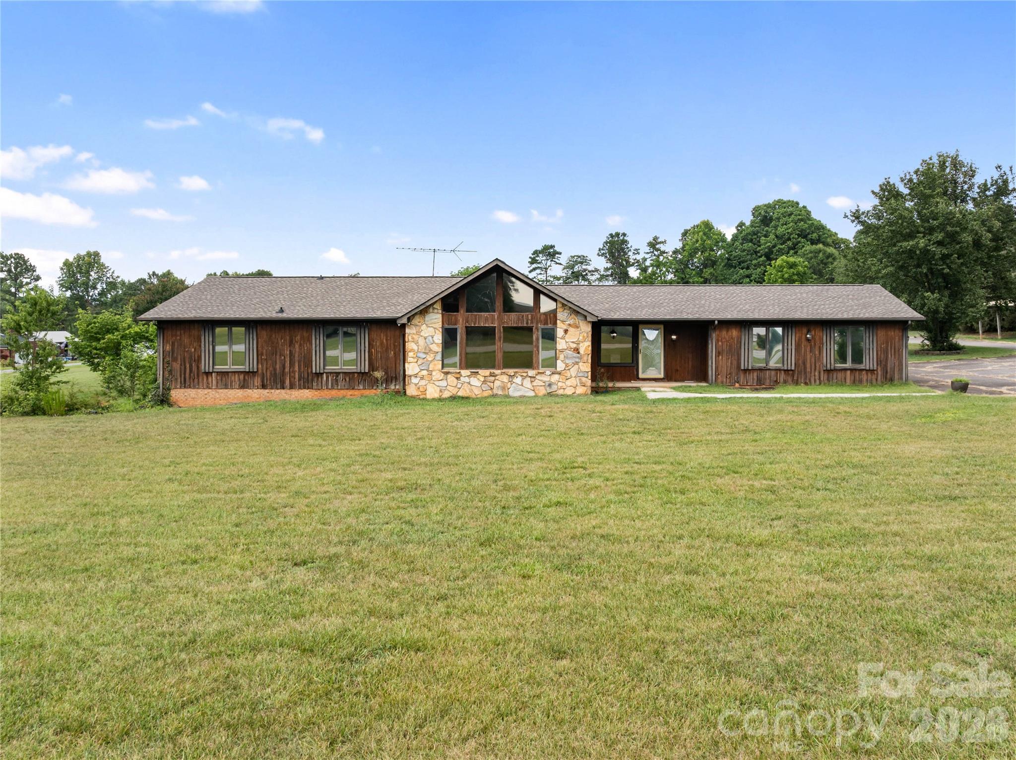 7610 Long Island Road Property Photo 1