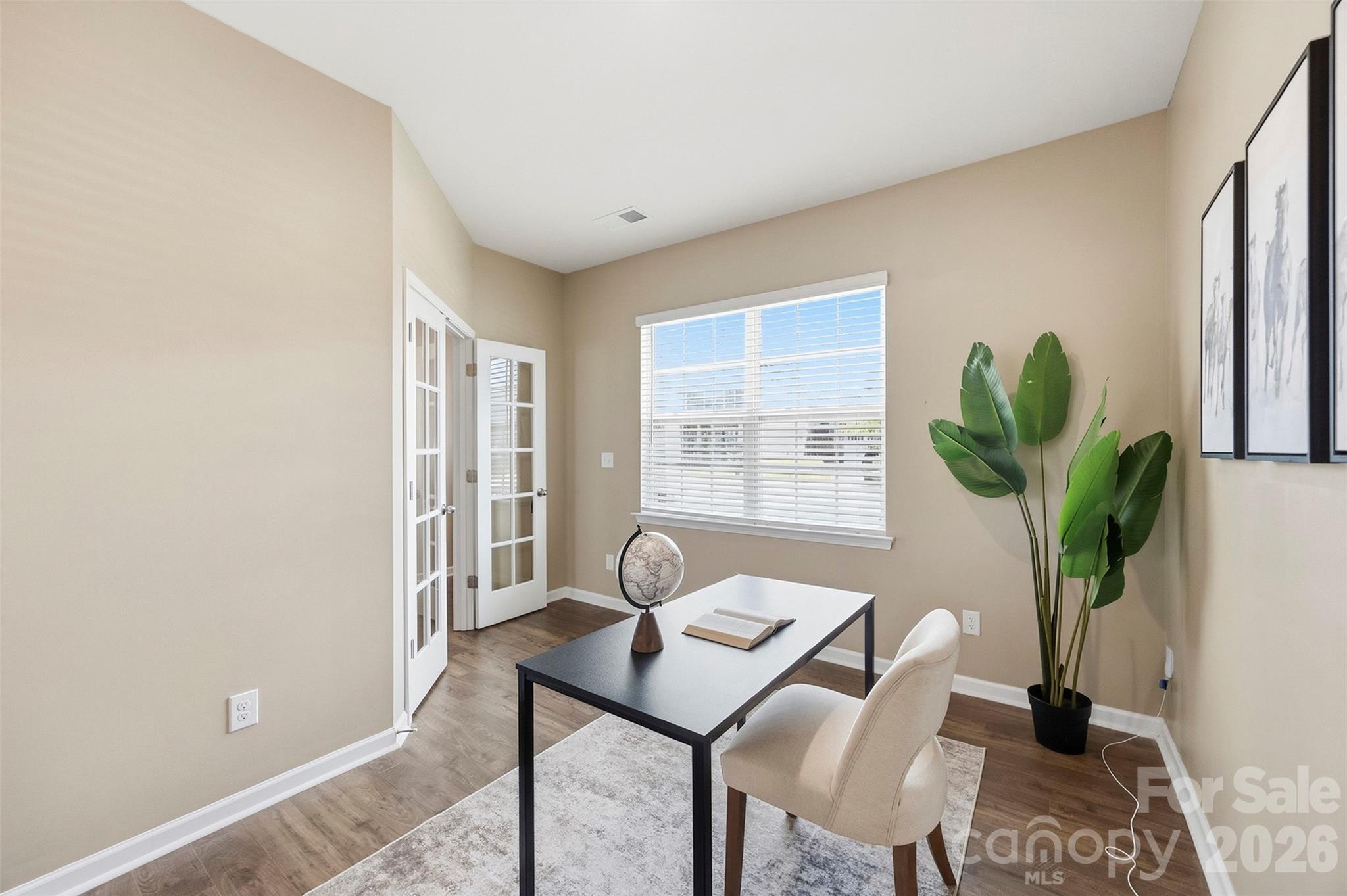 7572 Nolen Farm Drive Property Photo 6