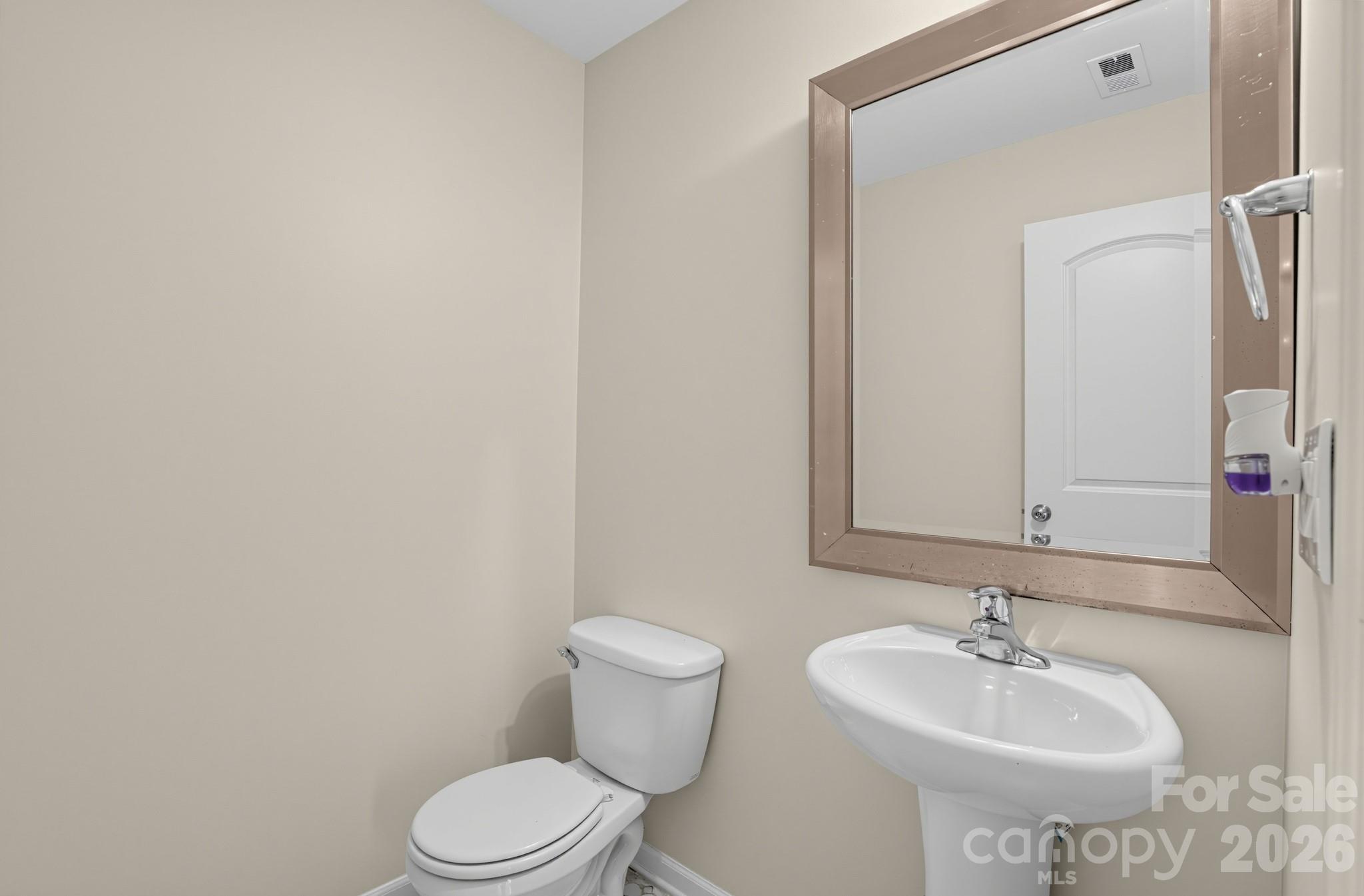 9830 Eagle Feathers Drive Property Photo 16