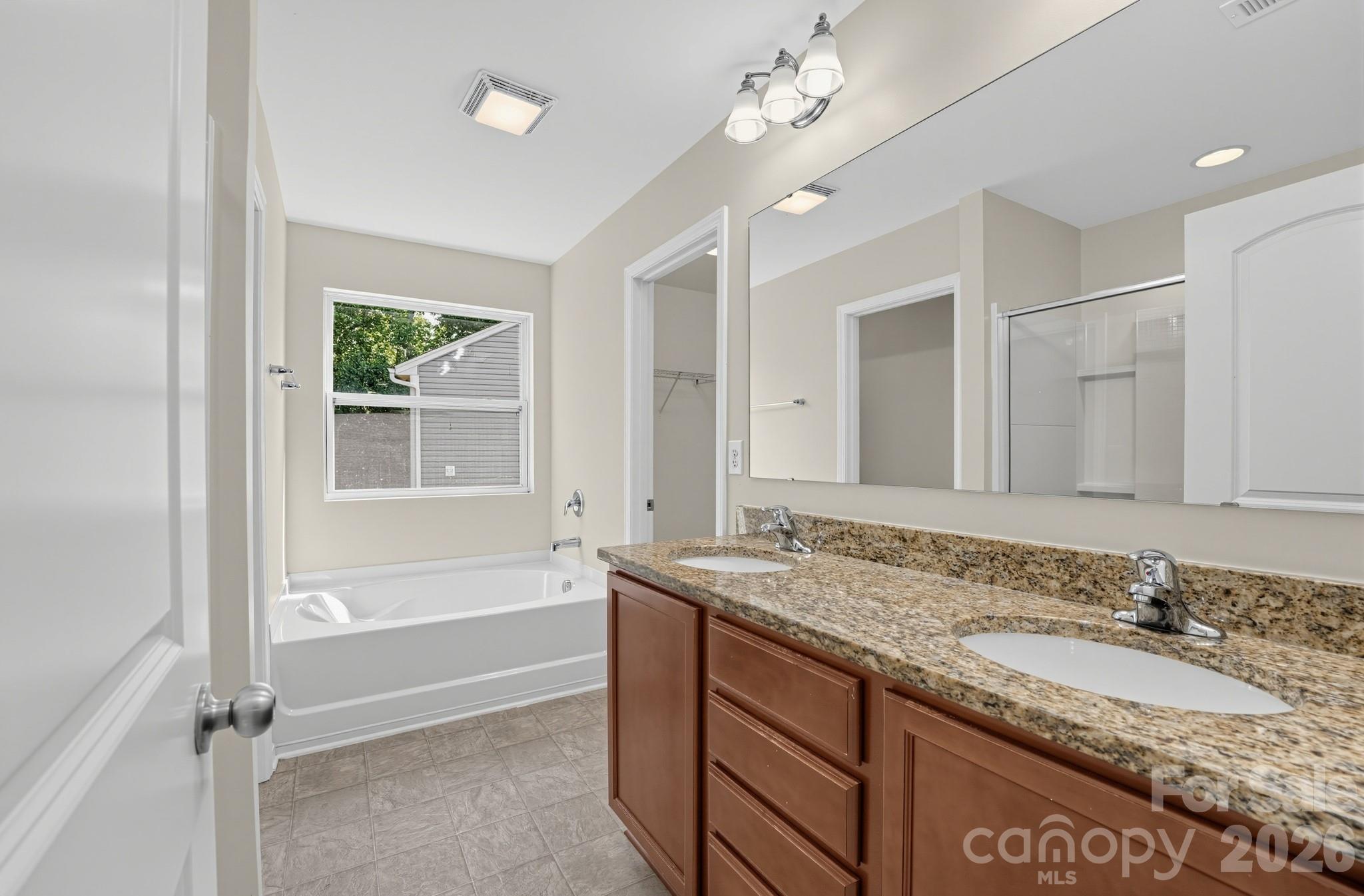 9830 Eagle Feathers Drive Property Photo 18