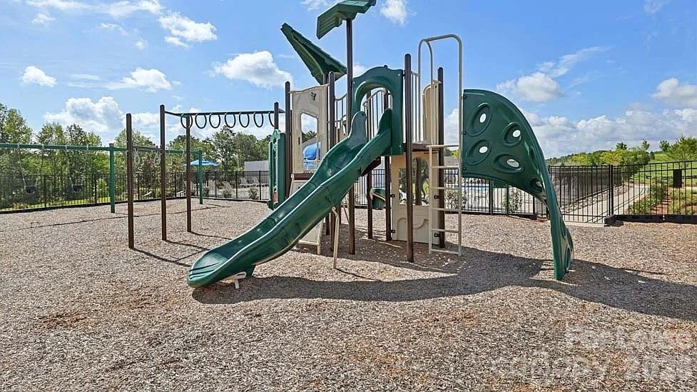 2869 Atwater Pond Circle Property Photo 41