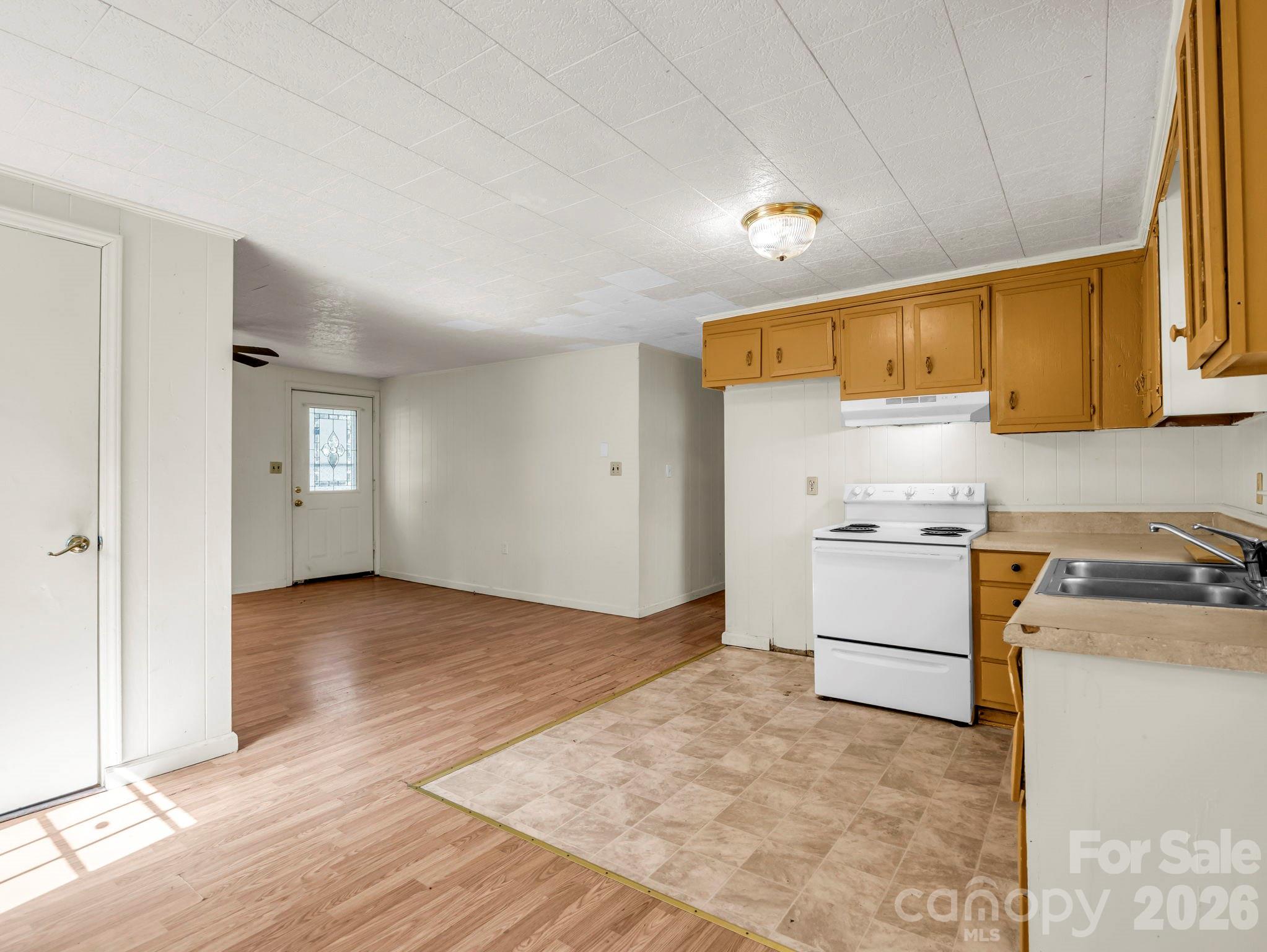 254 Oldcastle Lane 49 Property Photo 8