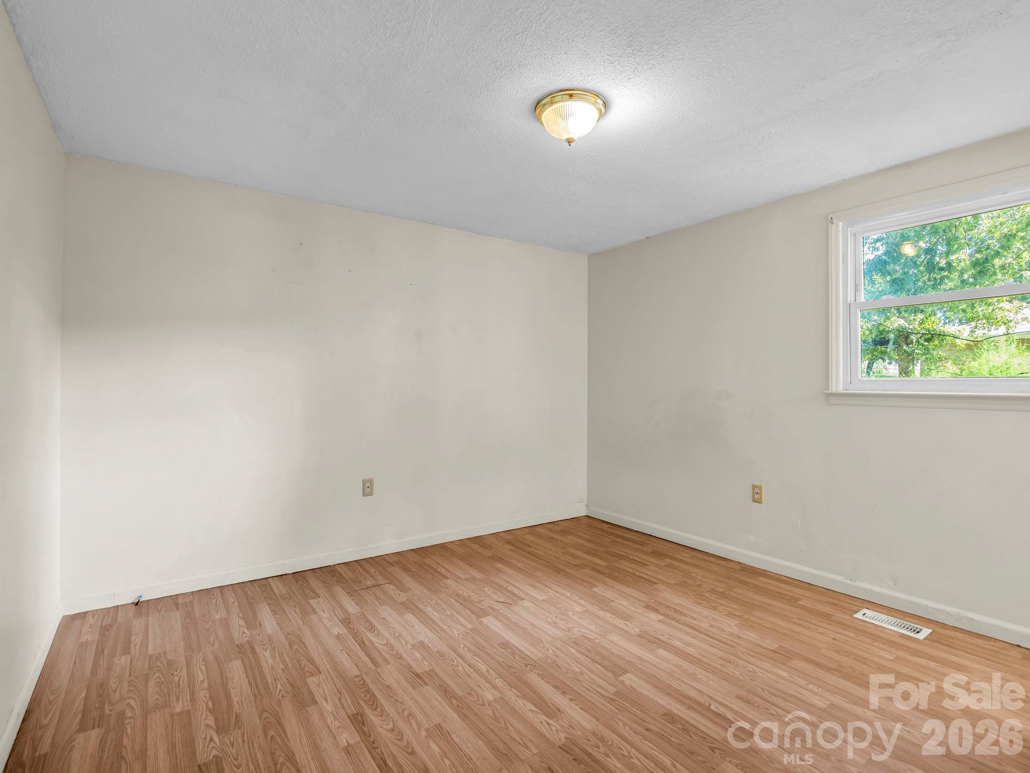 254 Oldcastle Lane 49 Property Photo 12
