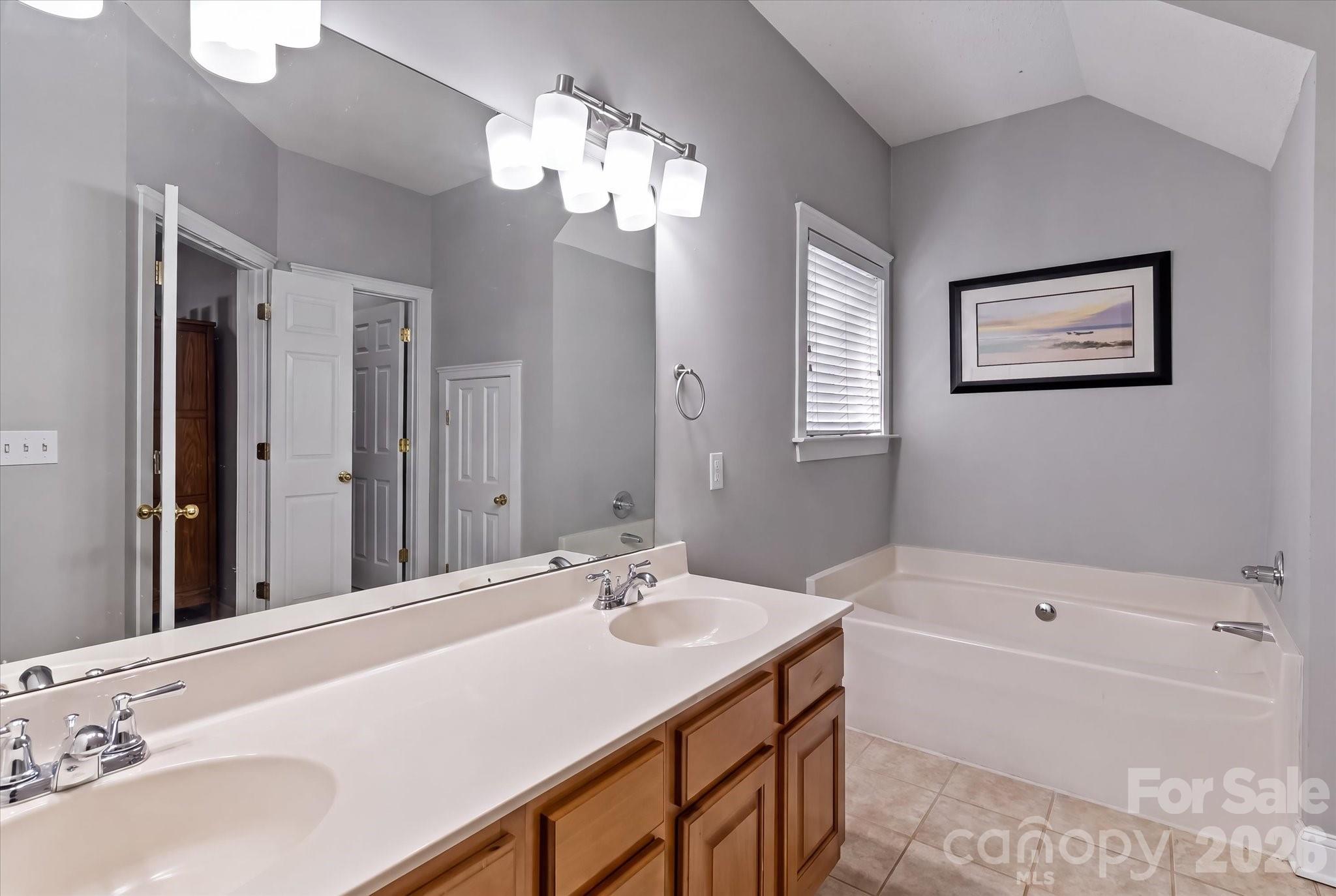 13502 Glencreek Lane Property Photo 21