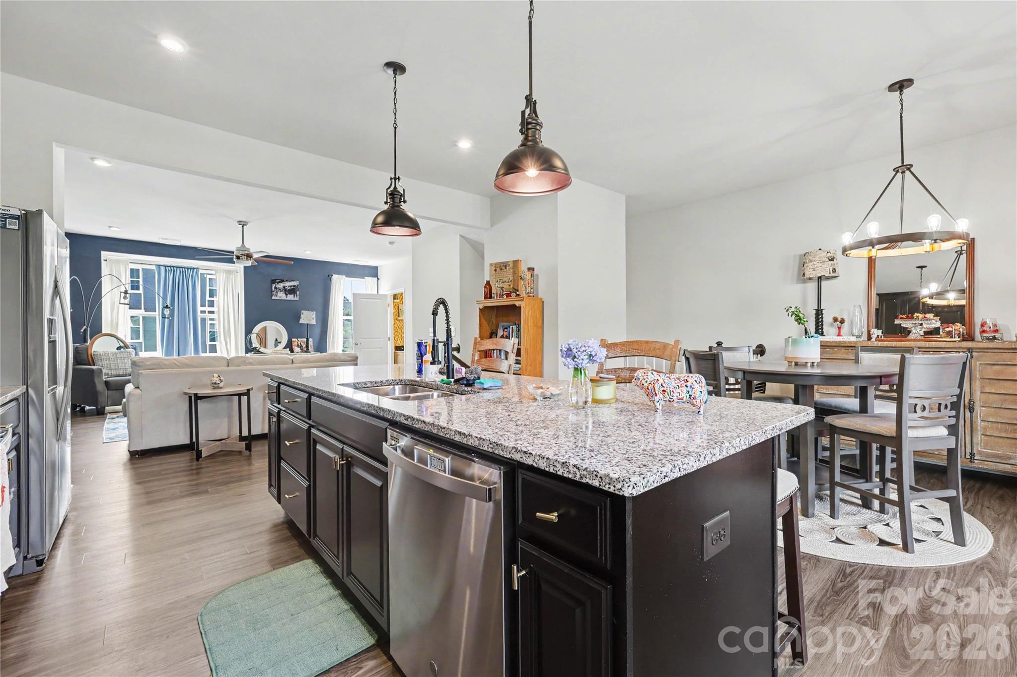 409 Lahinch Drive Property Photo 6