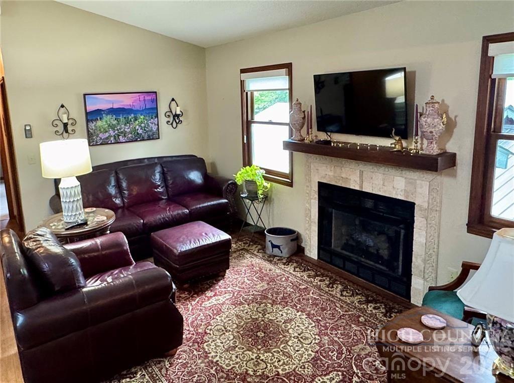 76 Whispering Pine Loop Property Photo 7