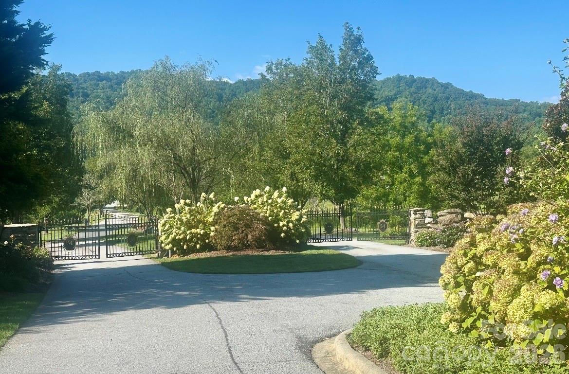 117 Sovereign Lane