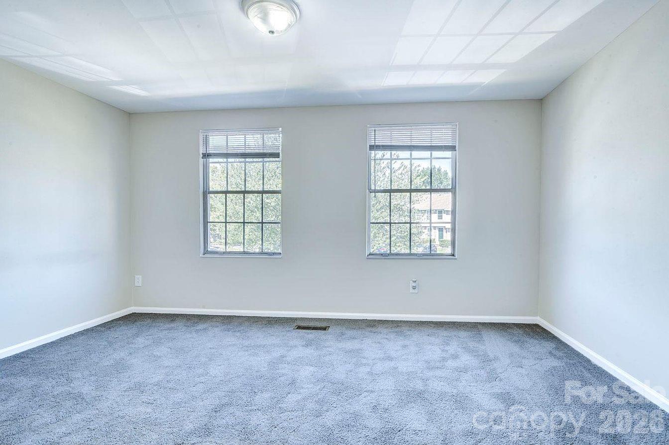 9604 Vinca Circle D Property Photo 12