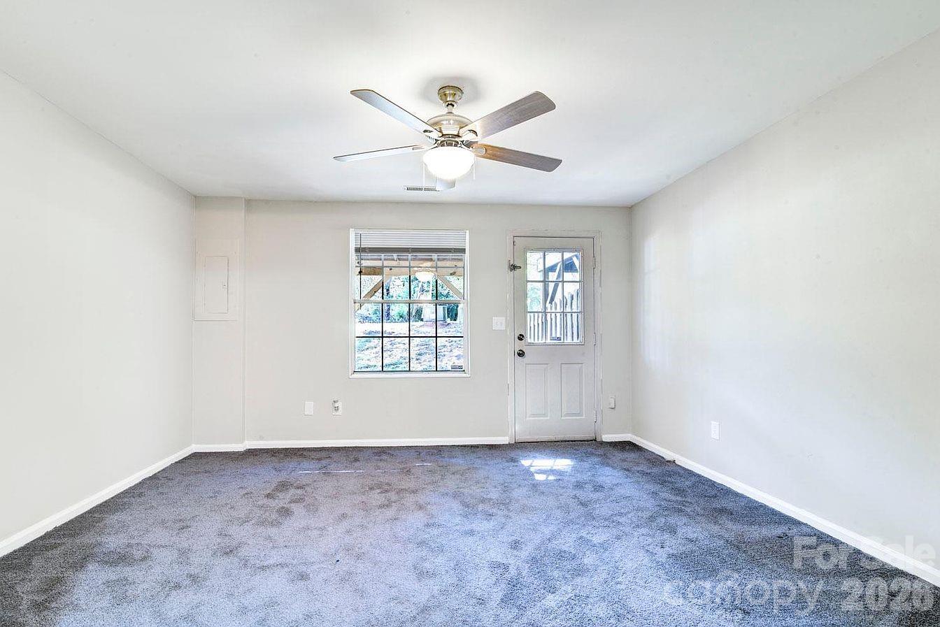 9604 Vinca Circle D Property Photo 13
