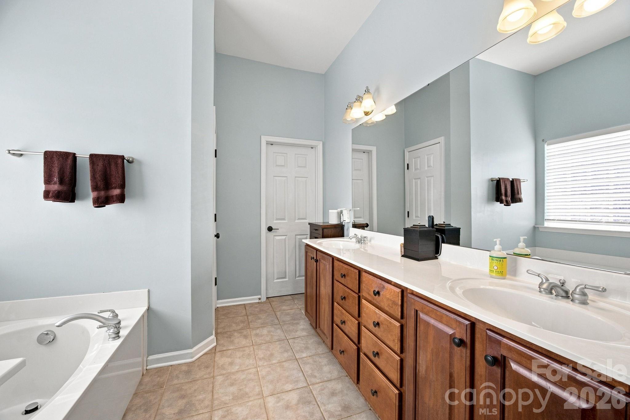 9900 Tufts Drive Property Photo 17