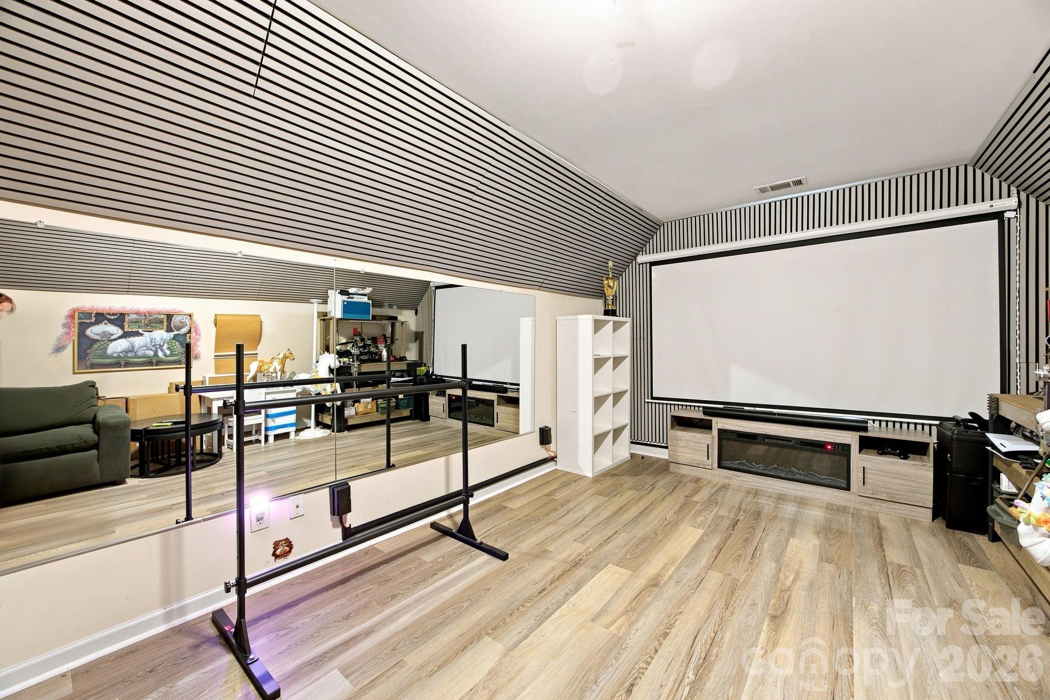9900 Tufts Drive Property Photo 25