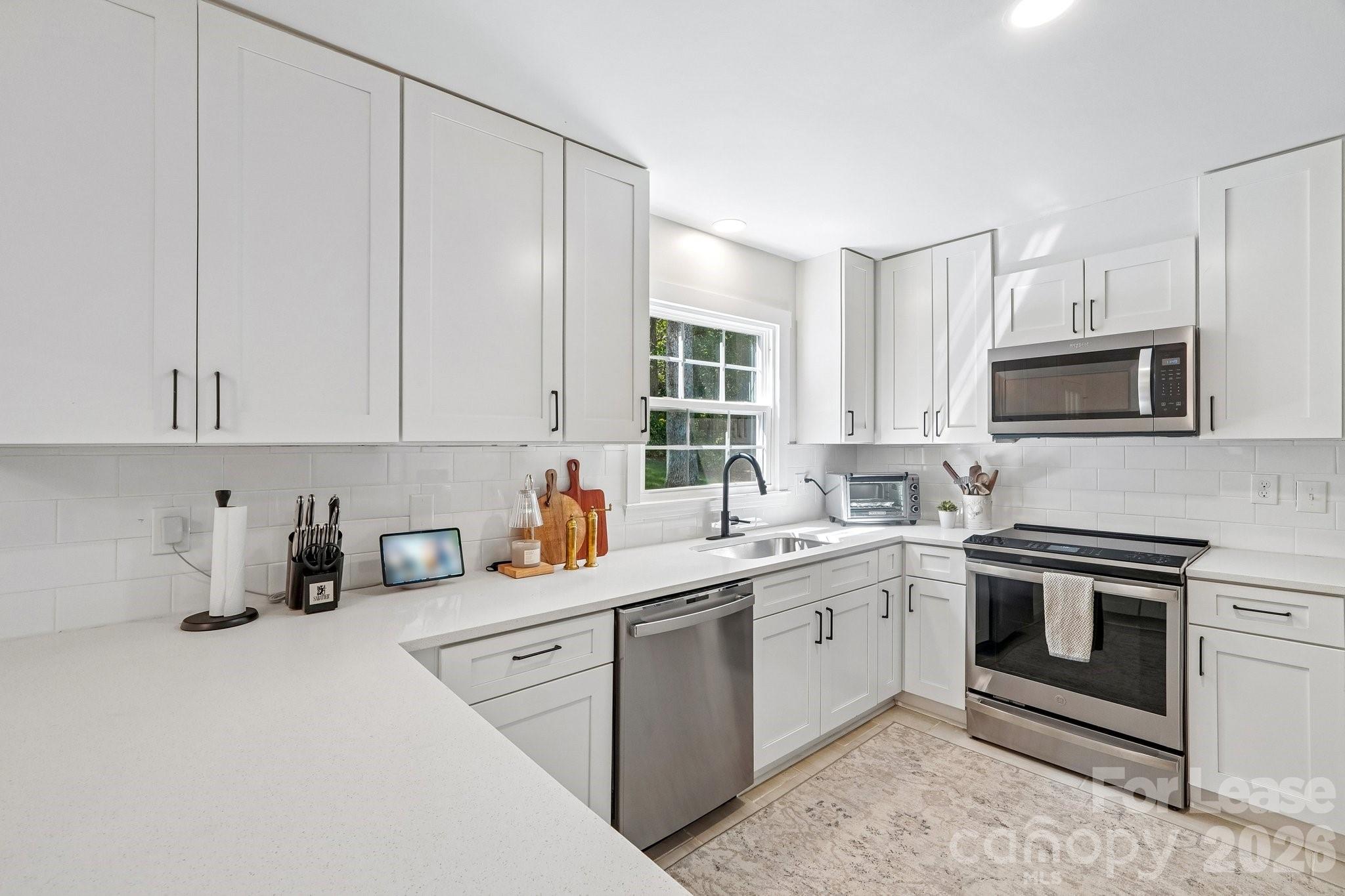 2947 Heathgate Road Property Photo 18