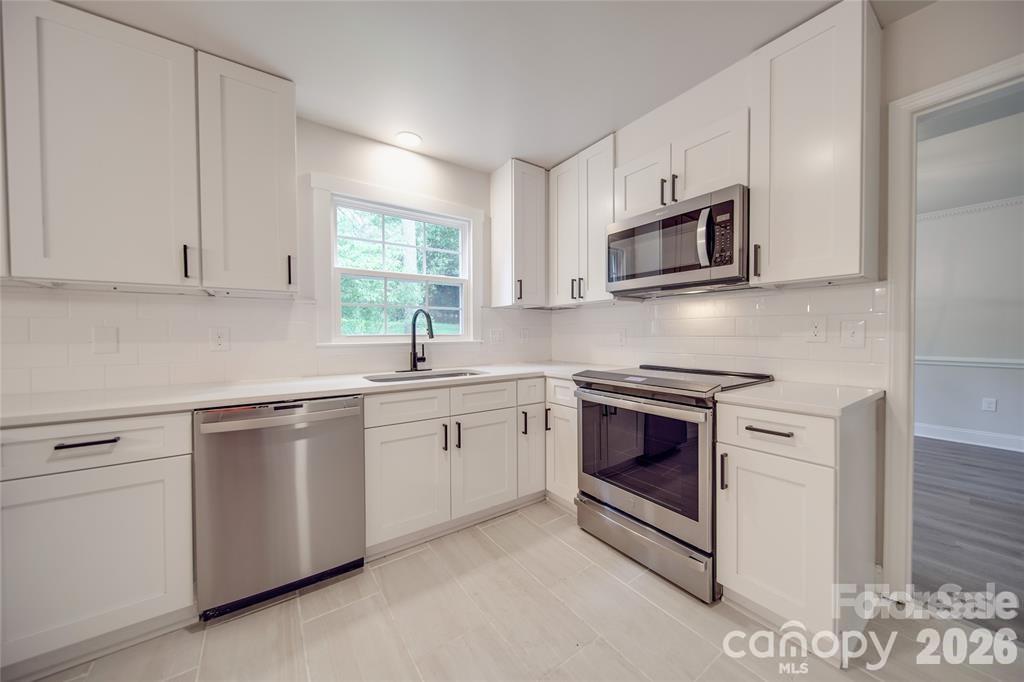 2947 Heathgate Road Property Photo 21