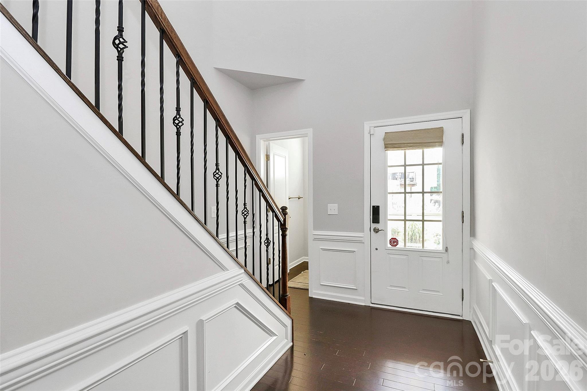 1929 Royal Gorge Avenue Property Photo 6